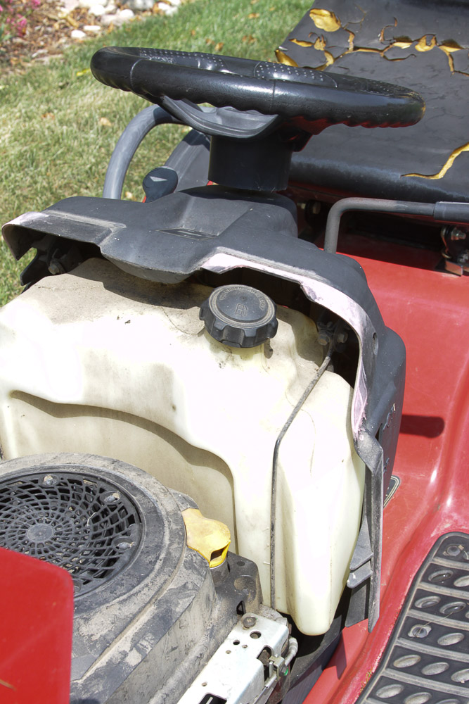 Toro LX420 Twin Cam Riding Lawn Mower