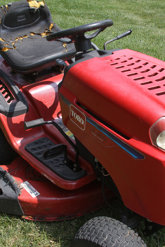 Toro LX420 Twin Cam Riding Lawn Mower