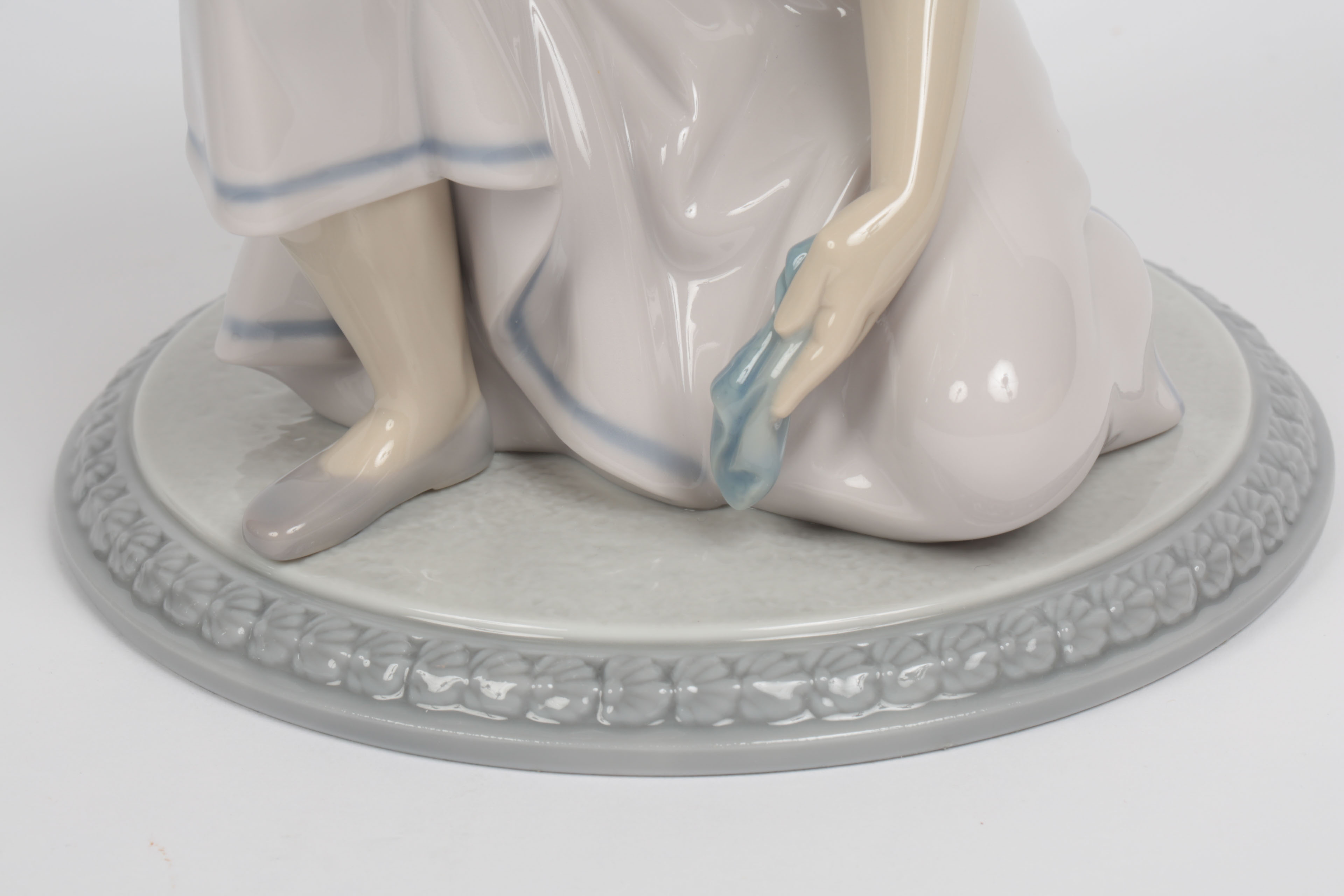 Lladró "Guess Who?" Porcelain Figurine