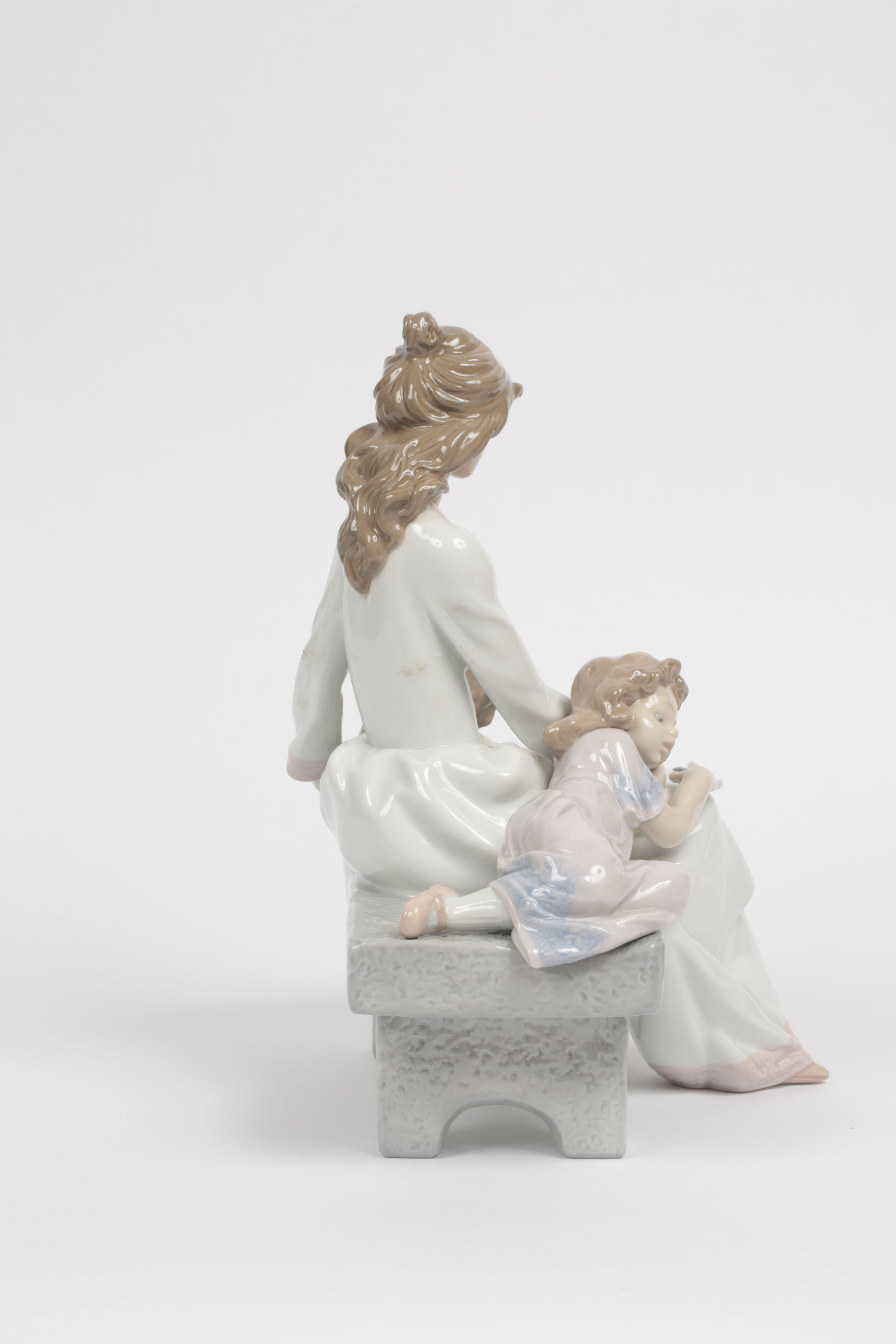Lladró "An Afternoon Nap" Porcelain Figurine