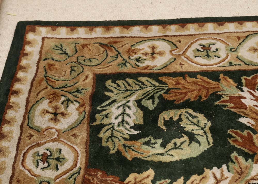 Machine Made Floral Area Rug