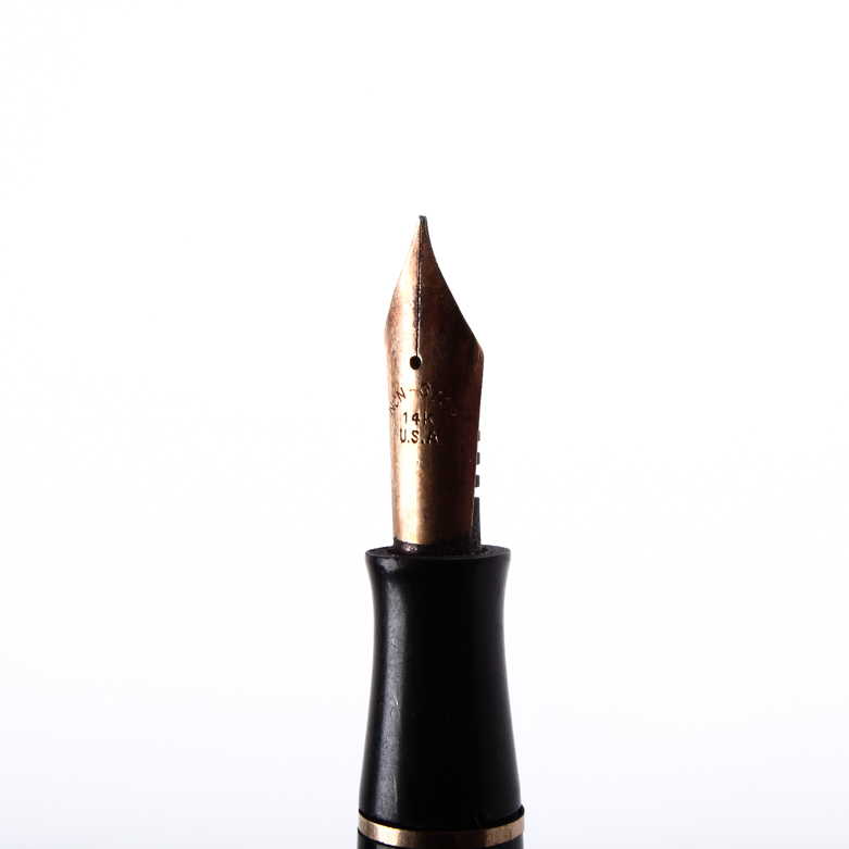 Vintage Fountain Pen Featuring 14K Gold Pieces