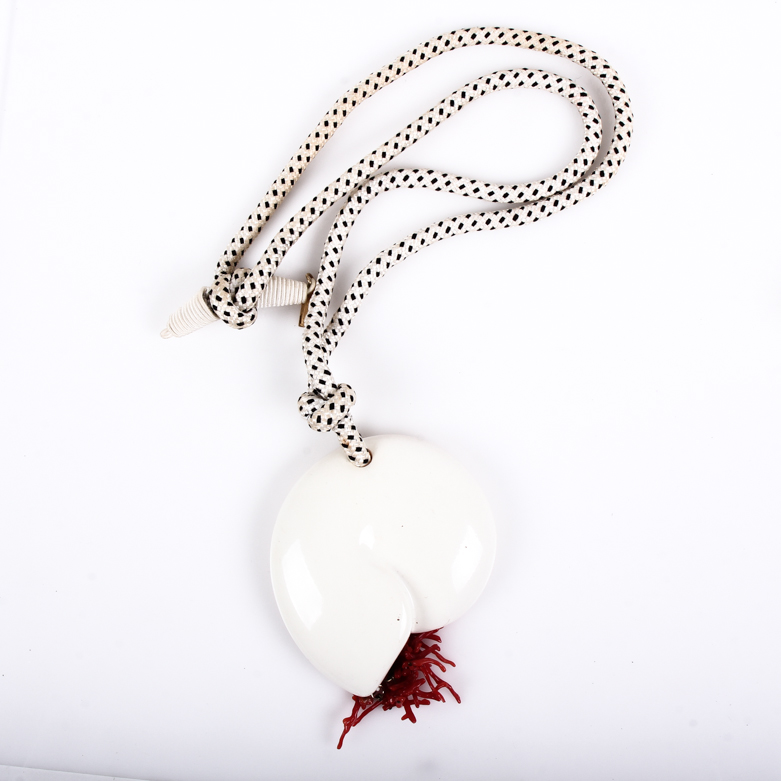 Vintage Ugo Correani Seashell Statement Necklace
