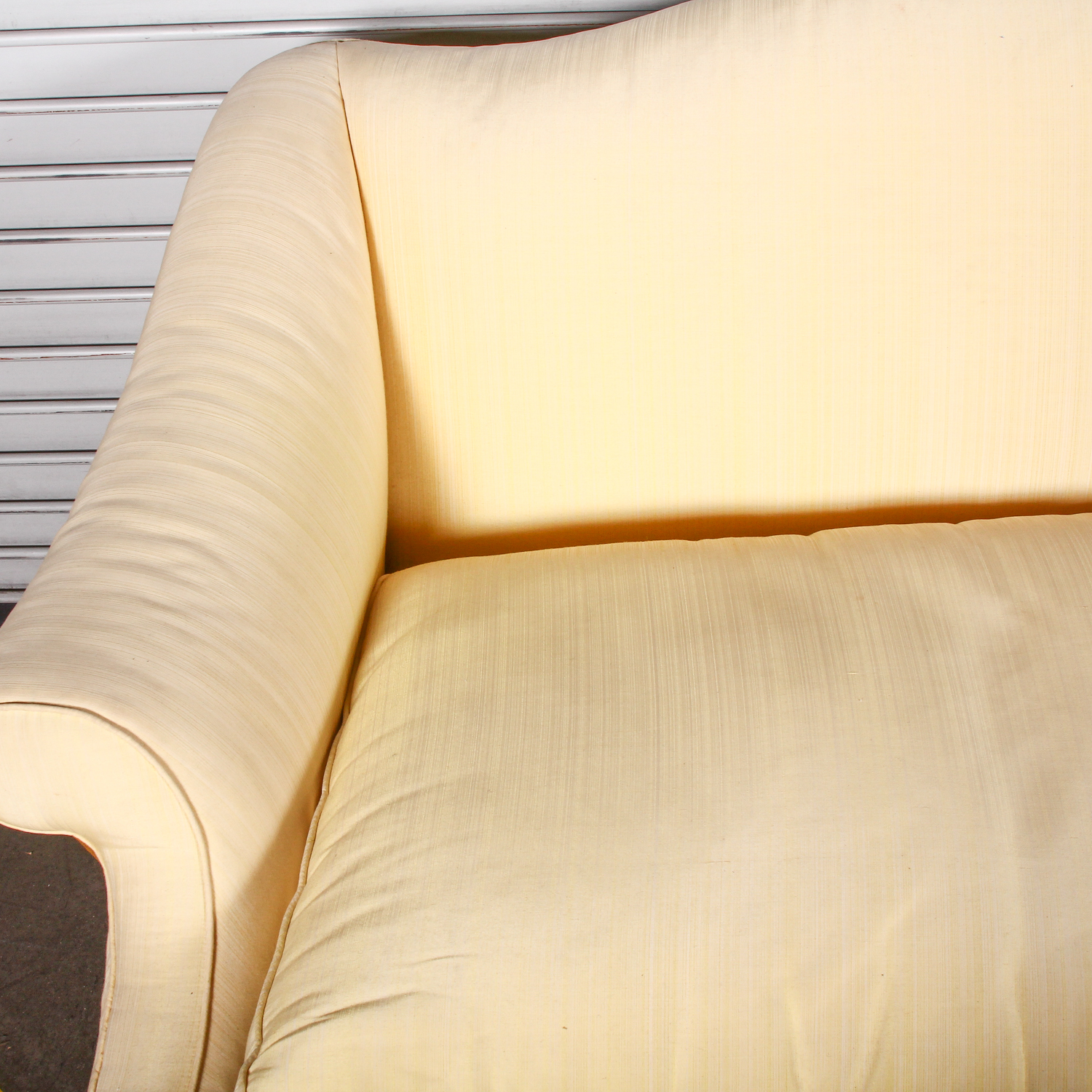 Queen Anne Style Camel Back Sofa