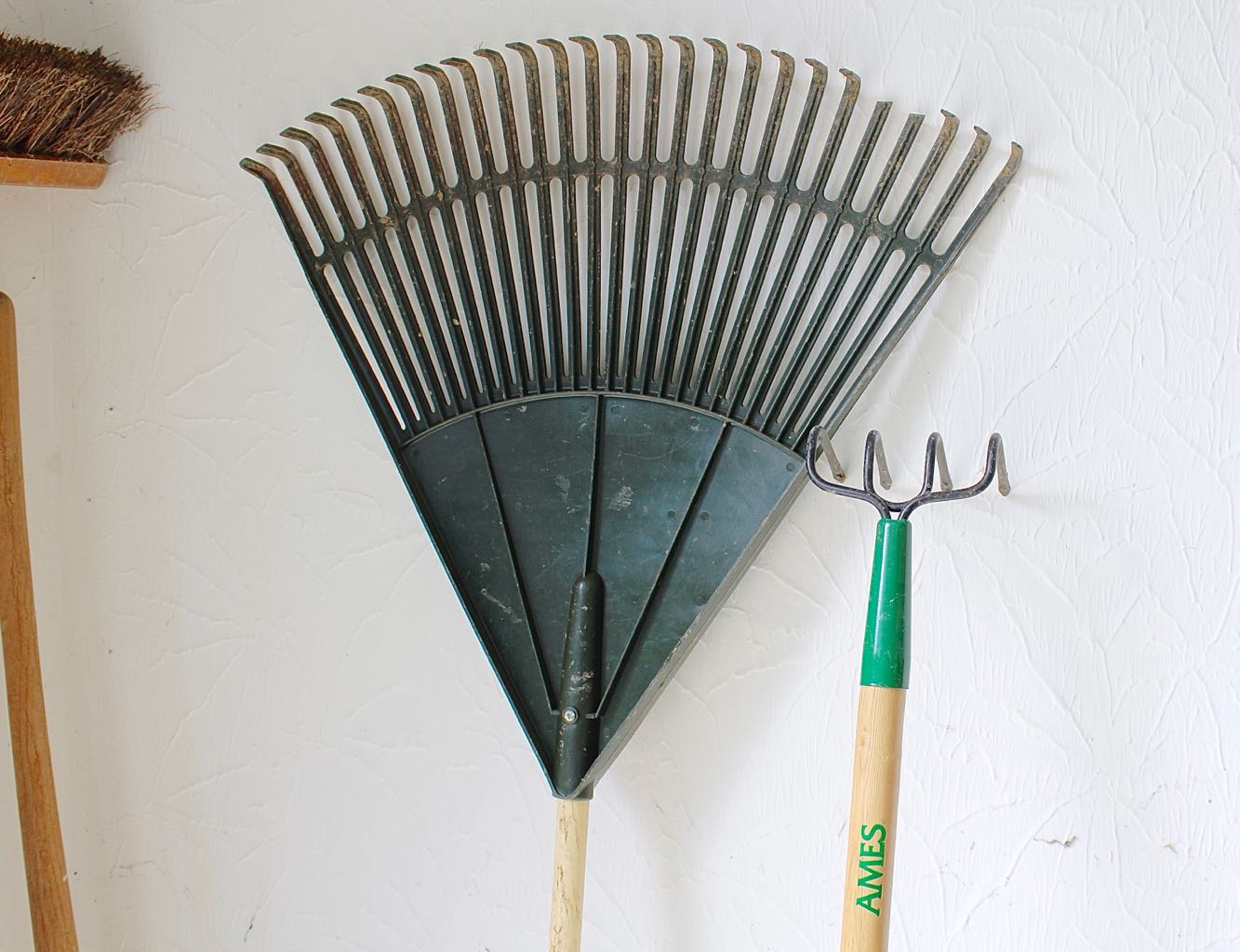 Lawn & Garden Equipment