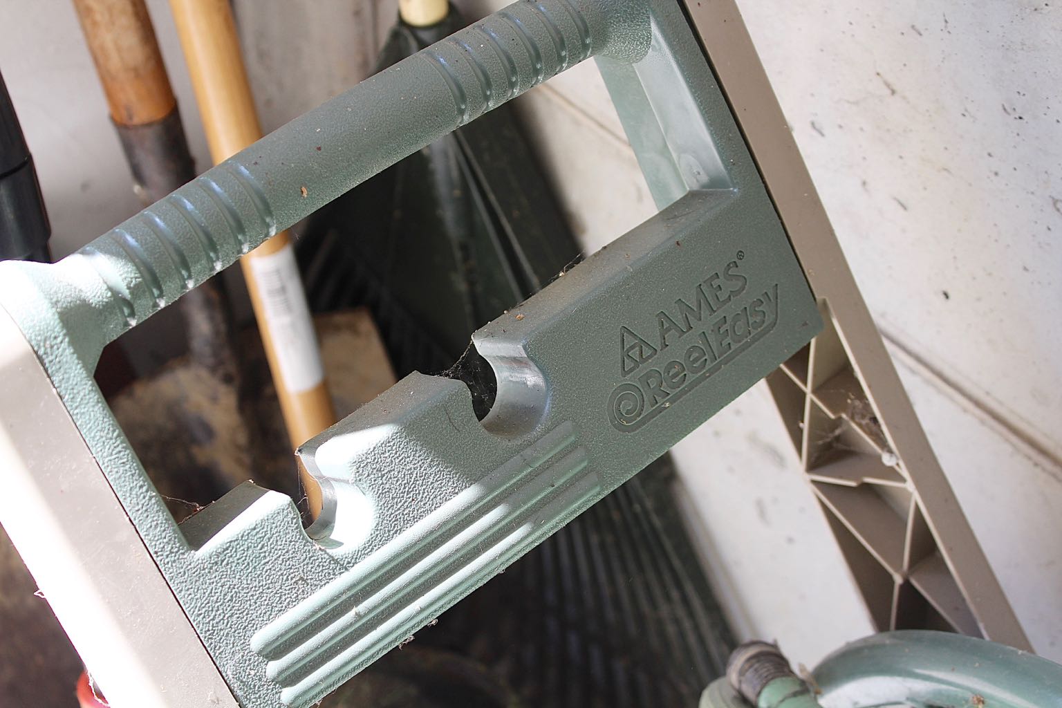 Lawn & Garden Equipment