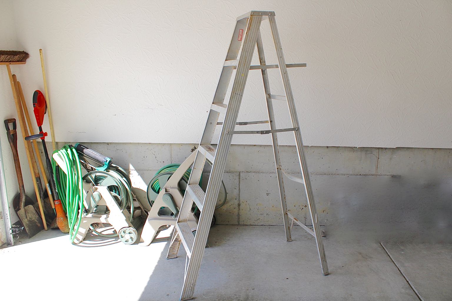 Lawn & Garden Equipment