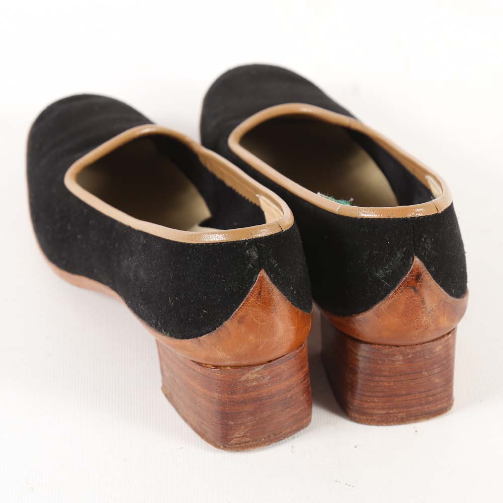 Vintage Mikelos of Athens Black Suede Leather Pumps