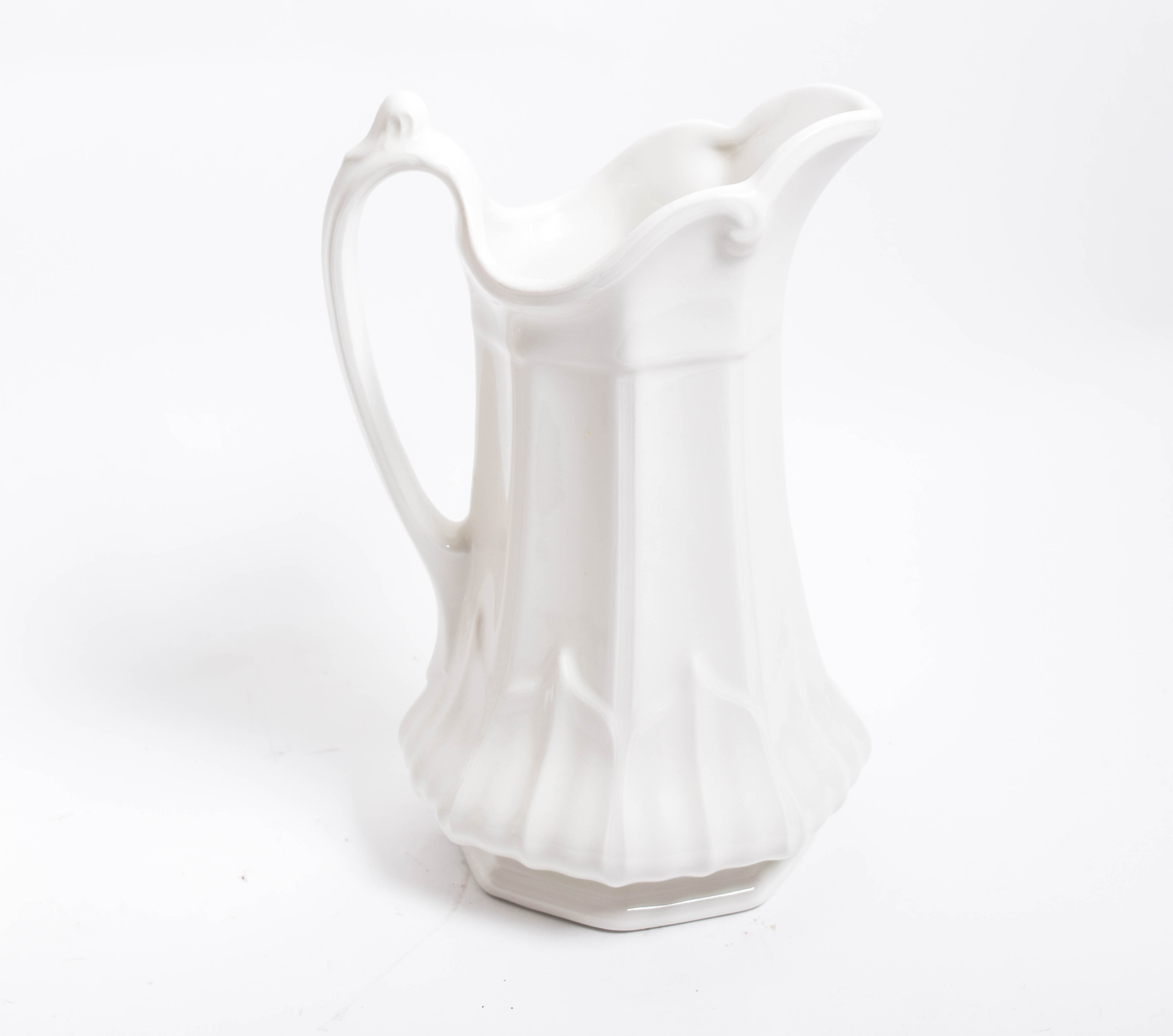 Red-Cliff Ironstone Porcelain Pitcher and Basin