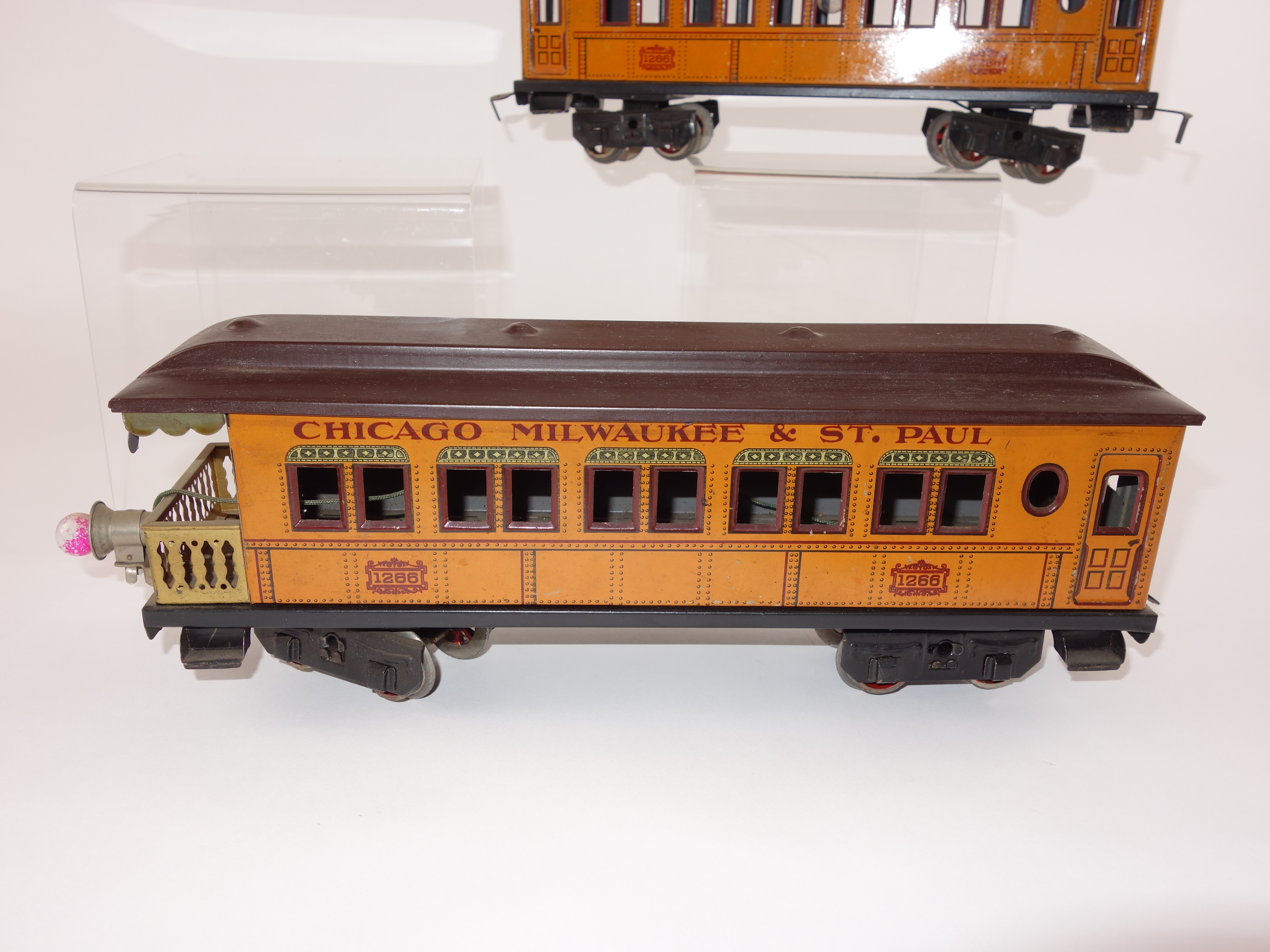 1920s German Gubruder Bing Train Cars