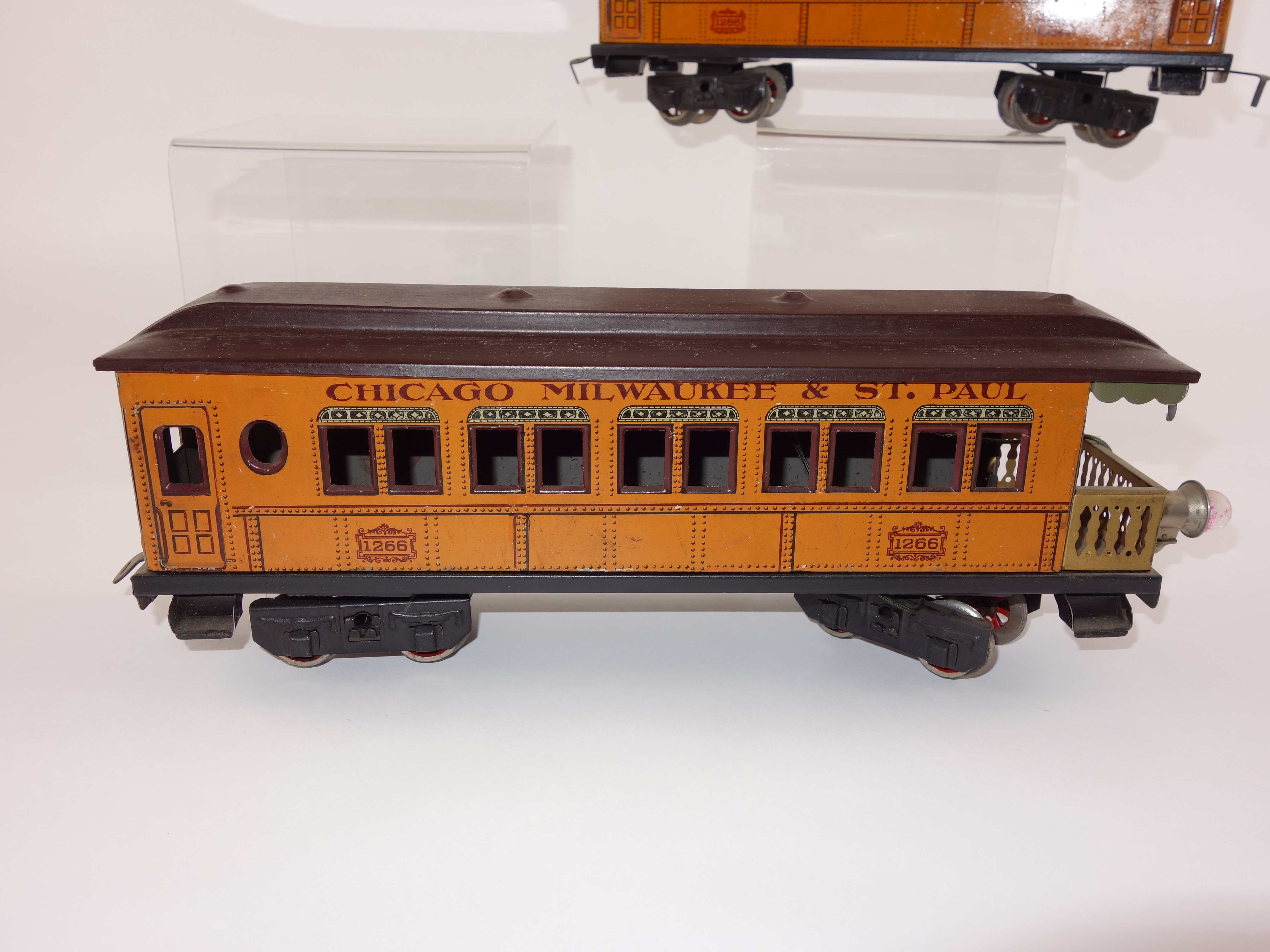 1920s German Gubruder Bing Train Cars