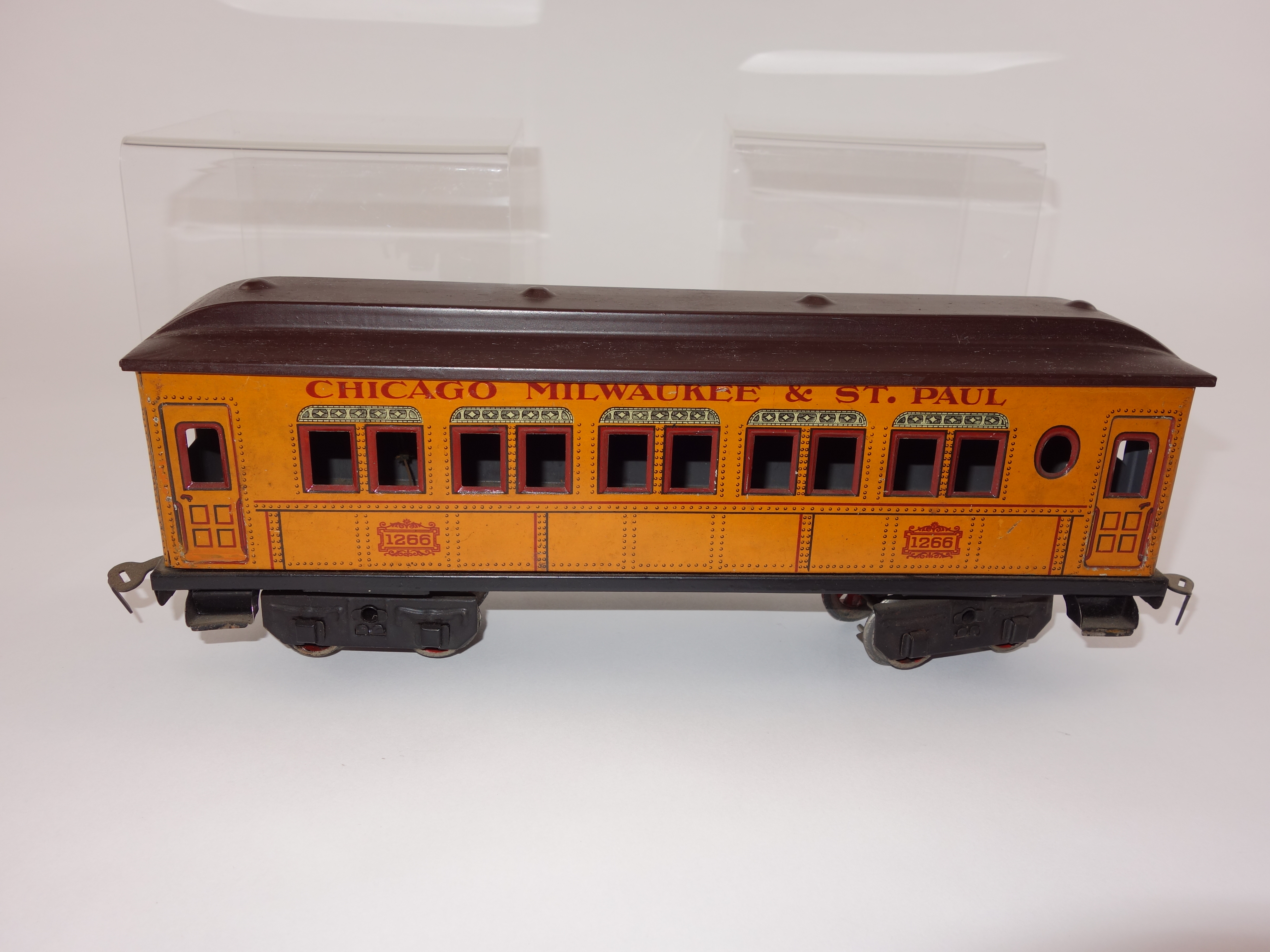 1920s German Gubruder Bing Train Cars