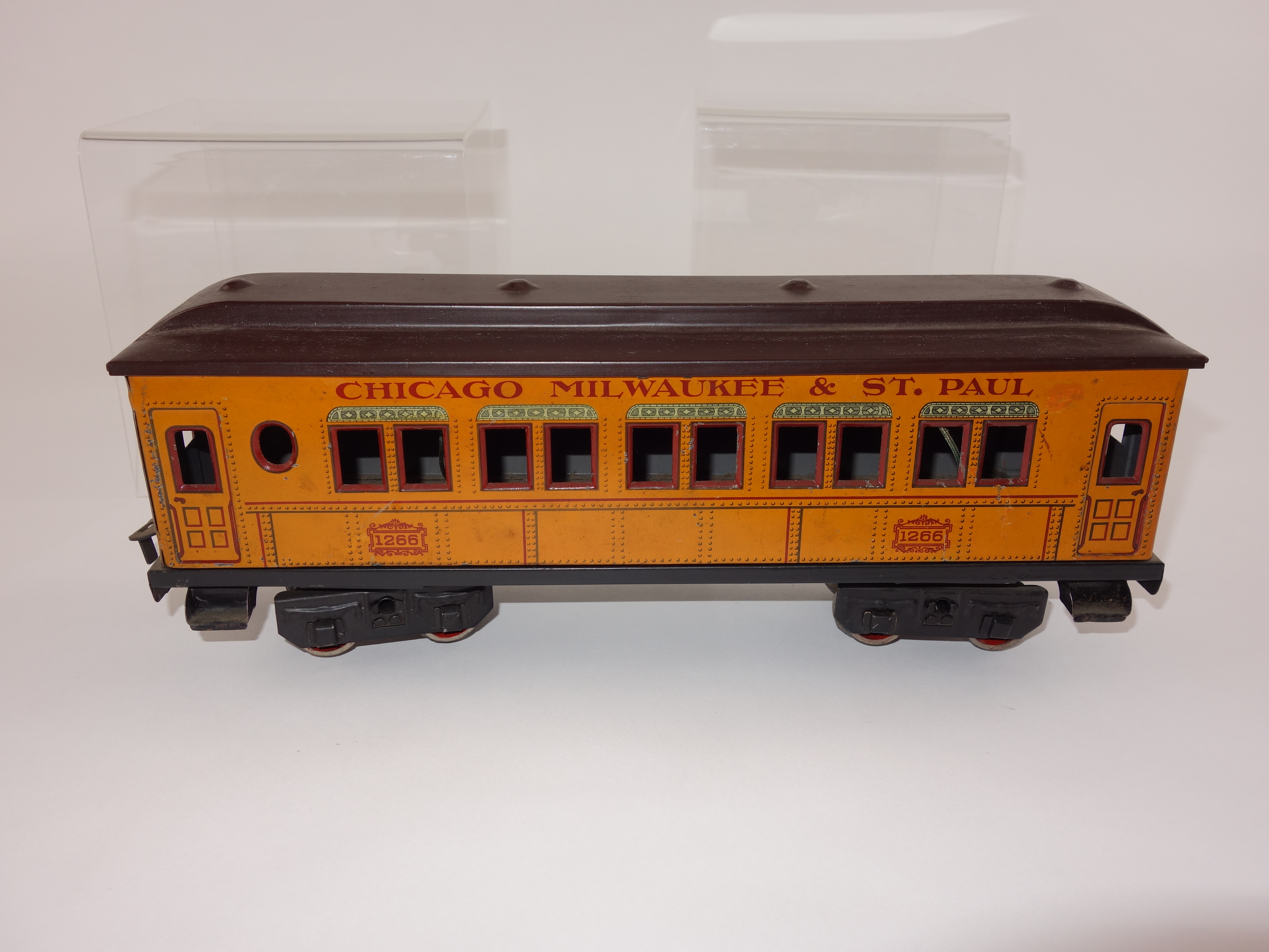 1920s German Gubruder Bing Train Cars