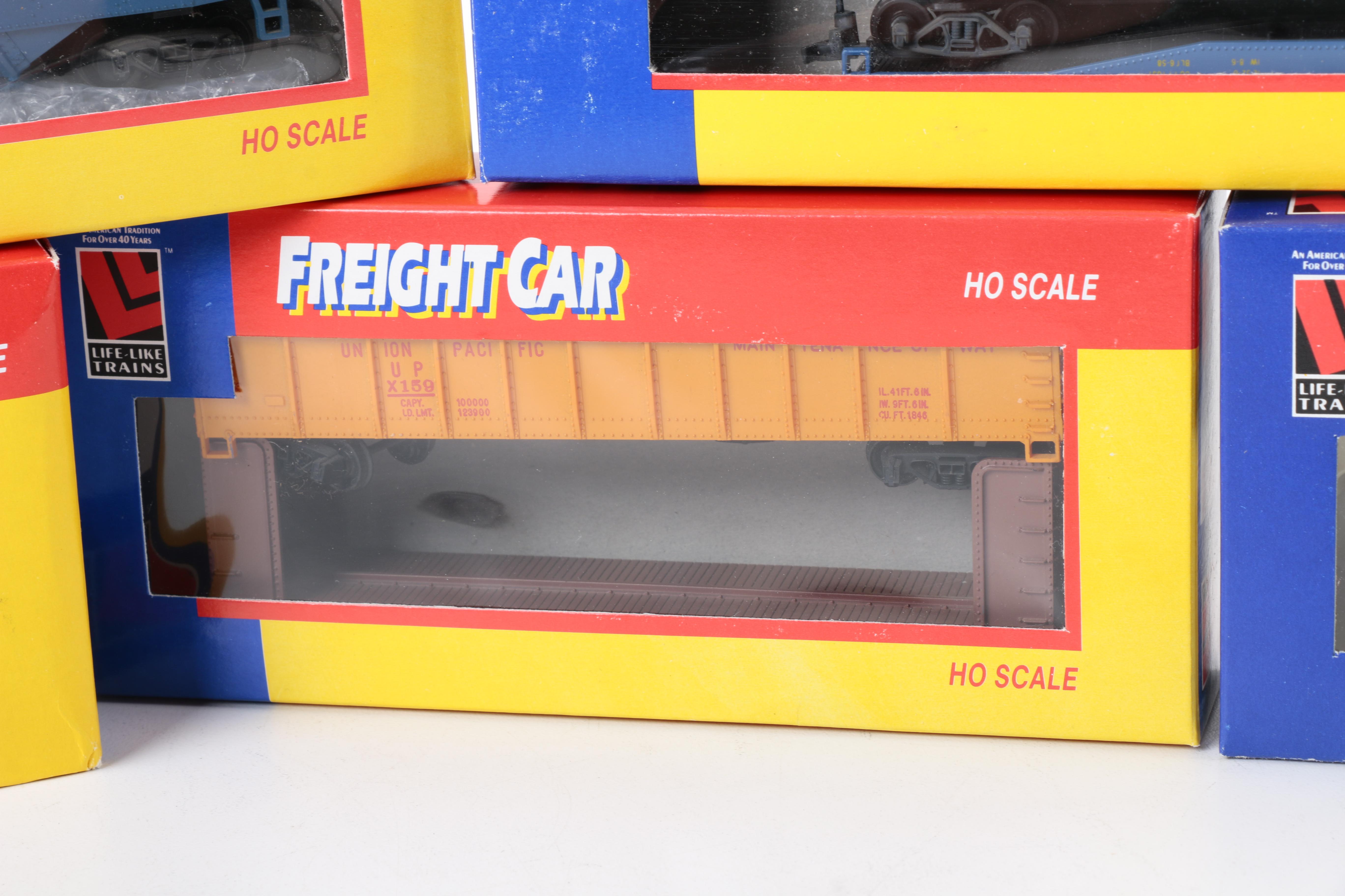 HO and N Scale Model Train Cars