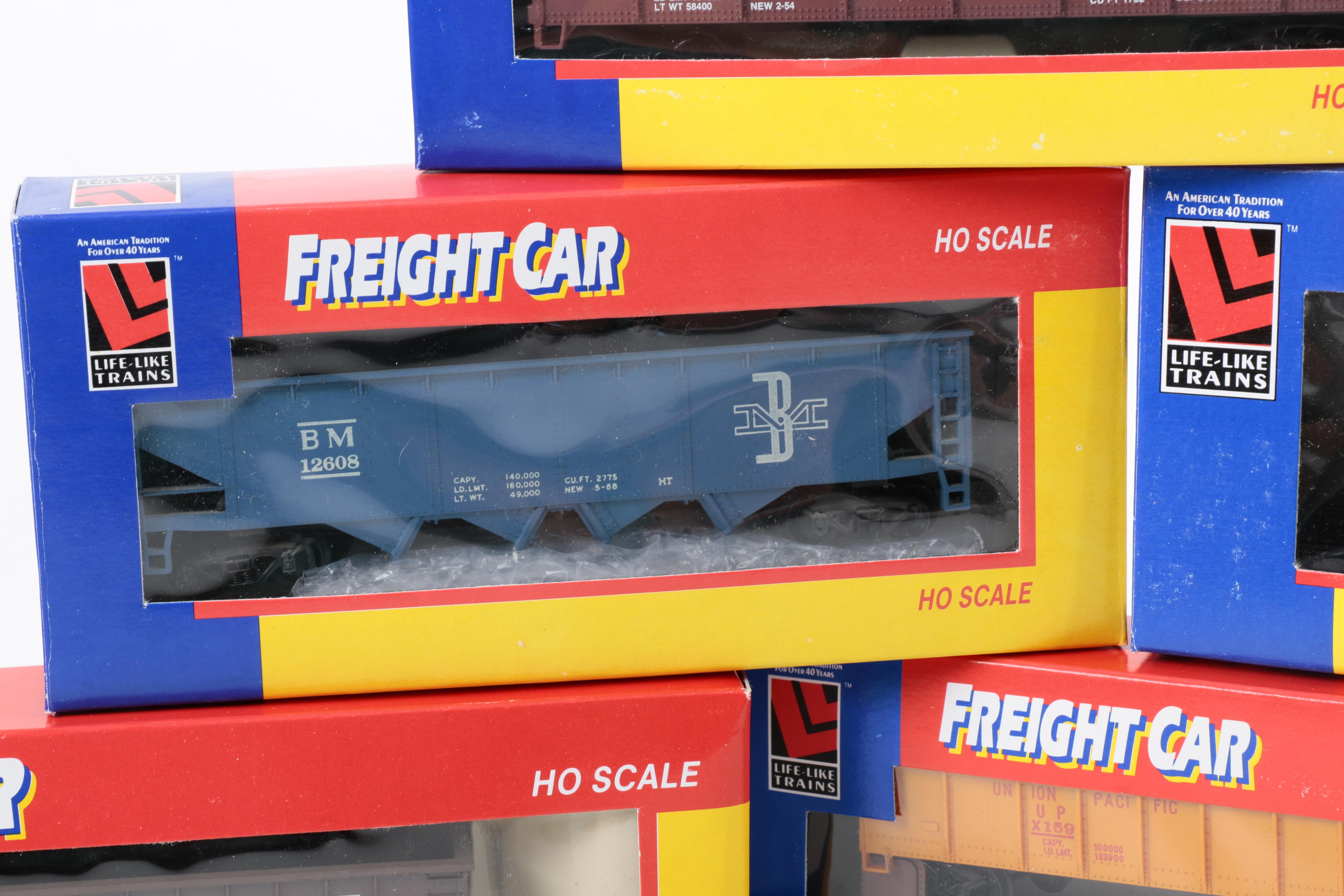 HO and N Scale Model Train Cars