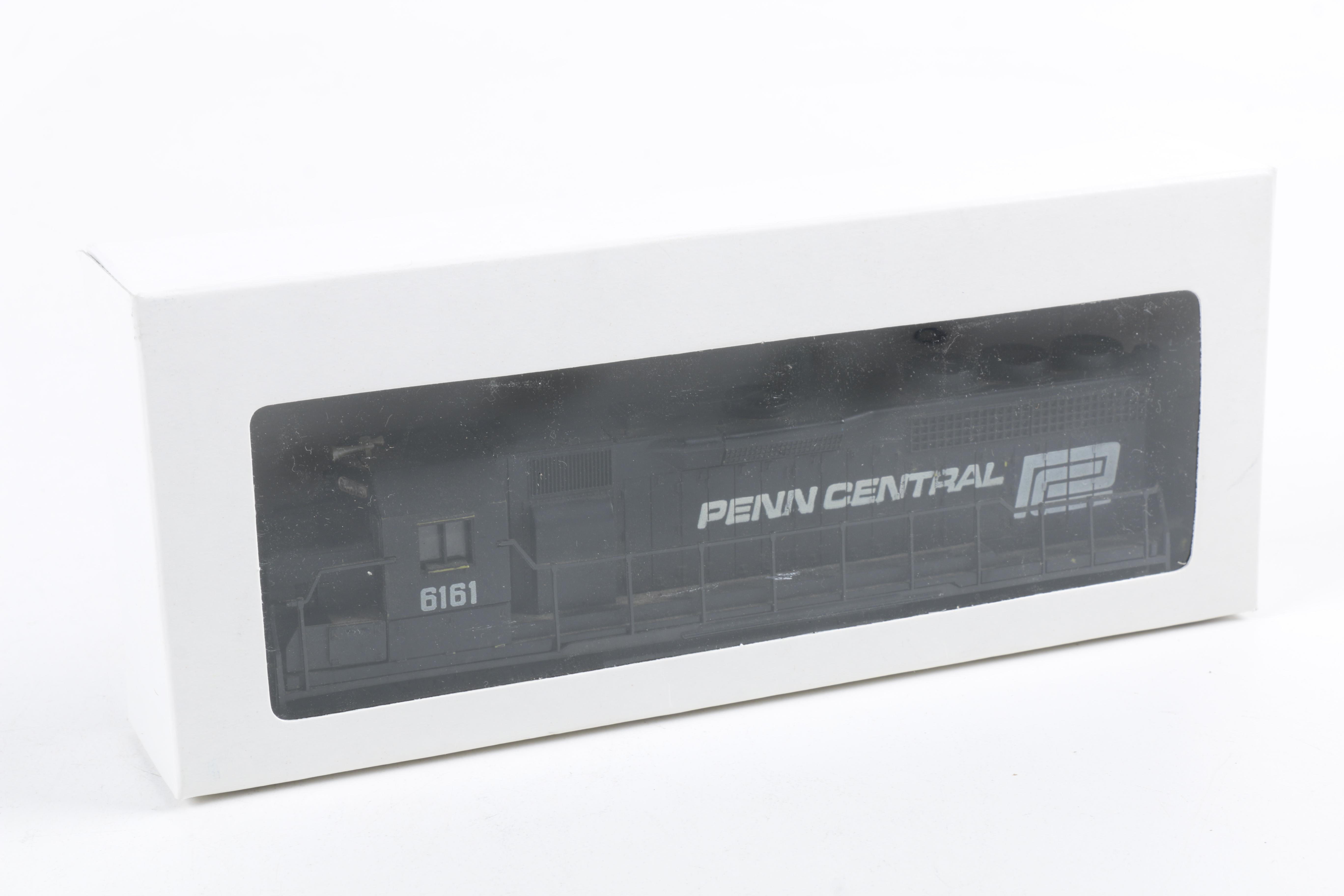 HO and N Scale Model Train Cars