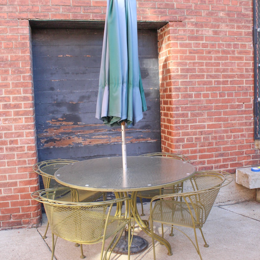 Vintage Green Wrought Iron Patio Table And Chairs by Woodard