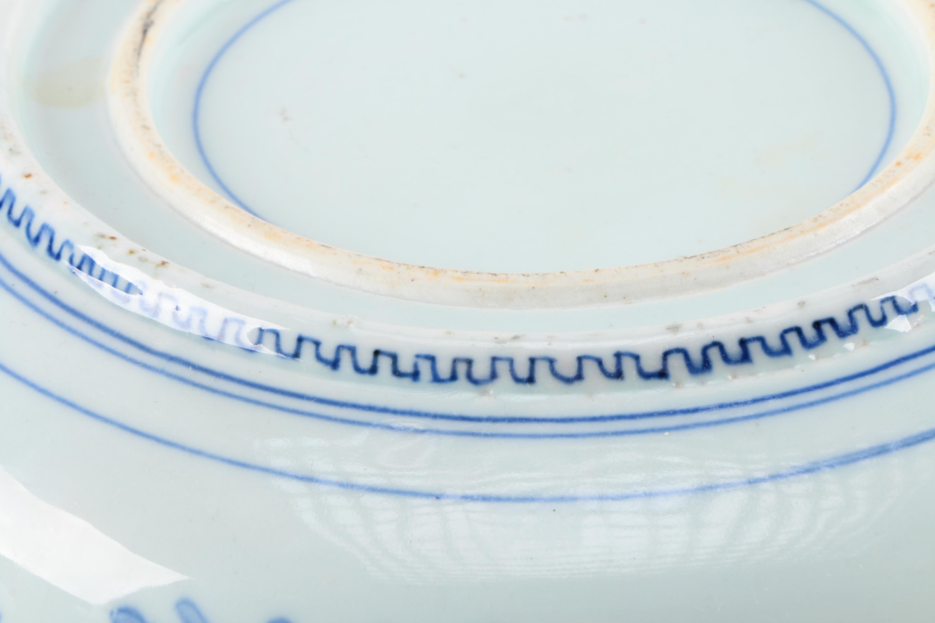 East Asian Imari Palette Ceramic Bowl and Wooden Base