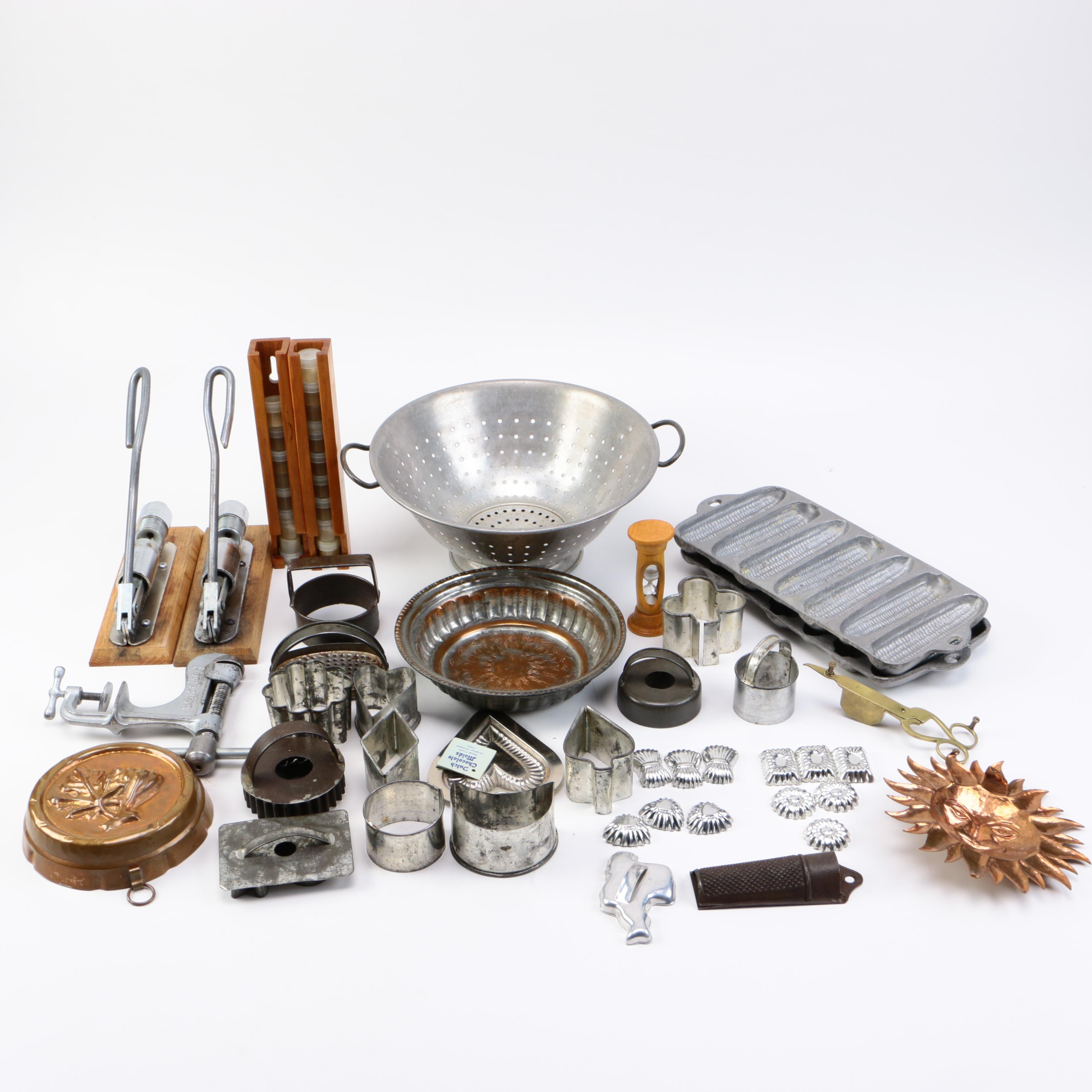 Assortment of Kitchen Wares