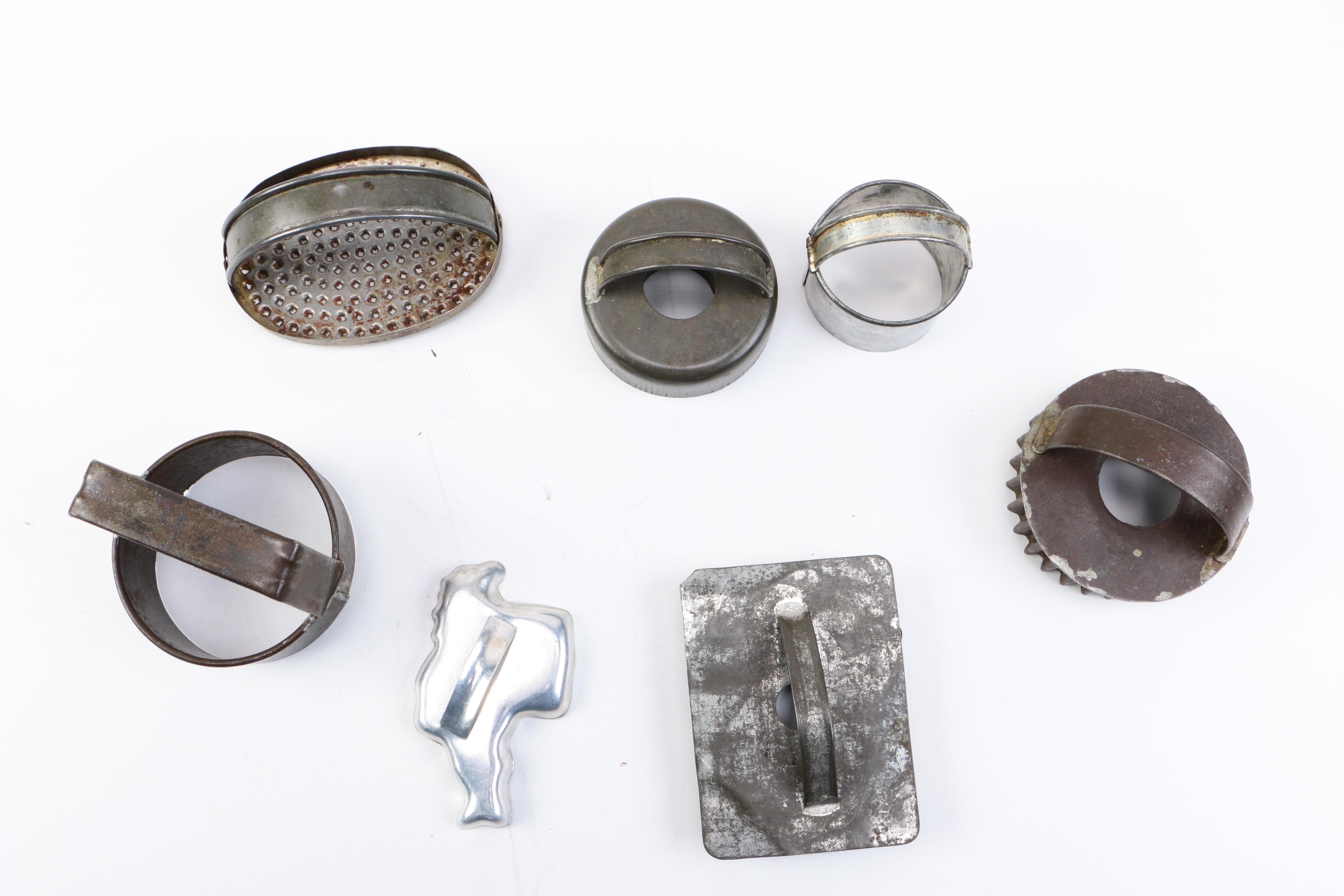 Assortment of Kitchen Wares