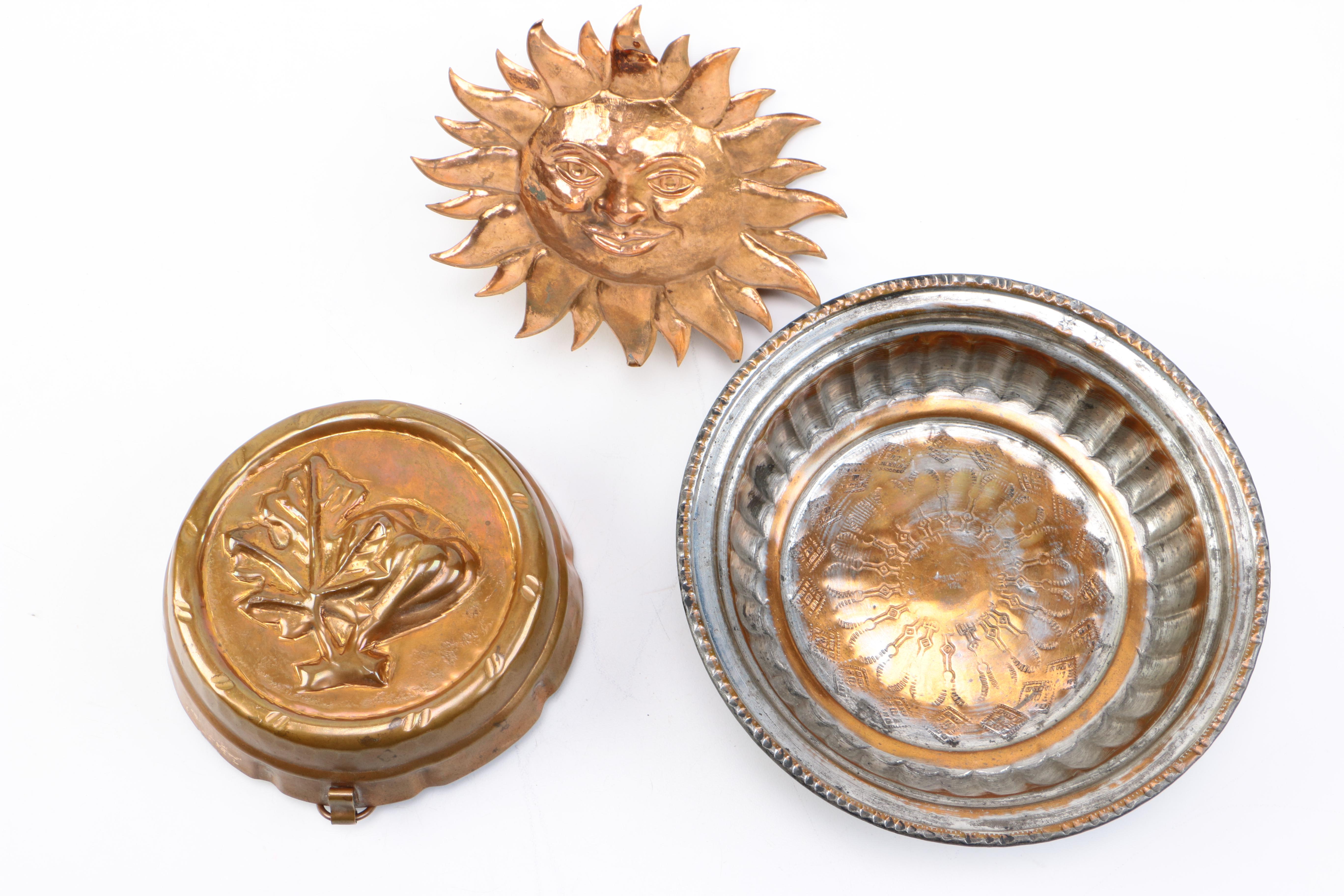 Assortment of Kitchen Wares