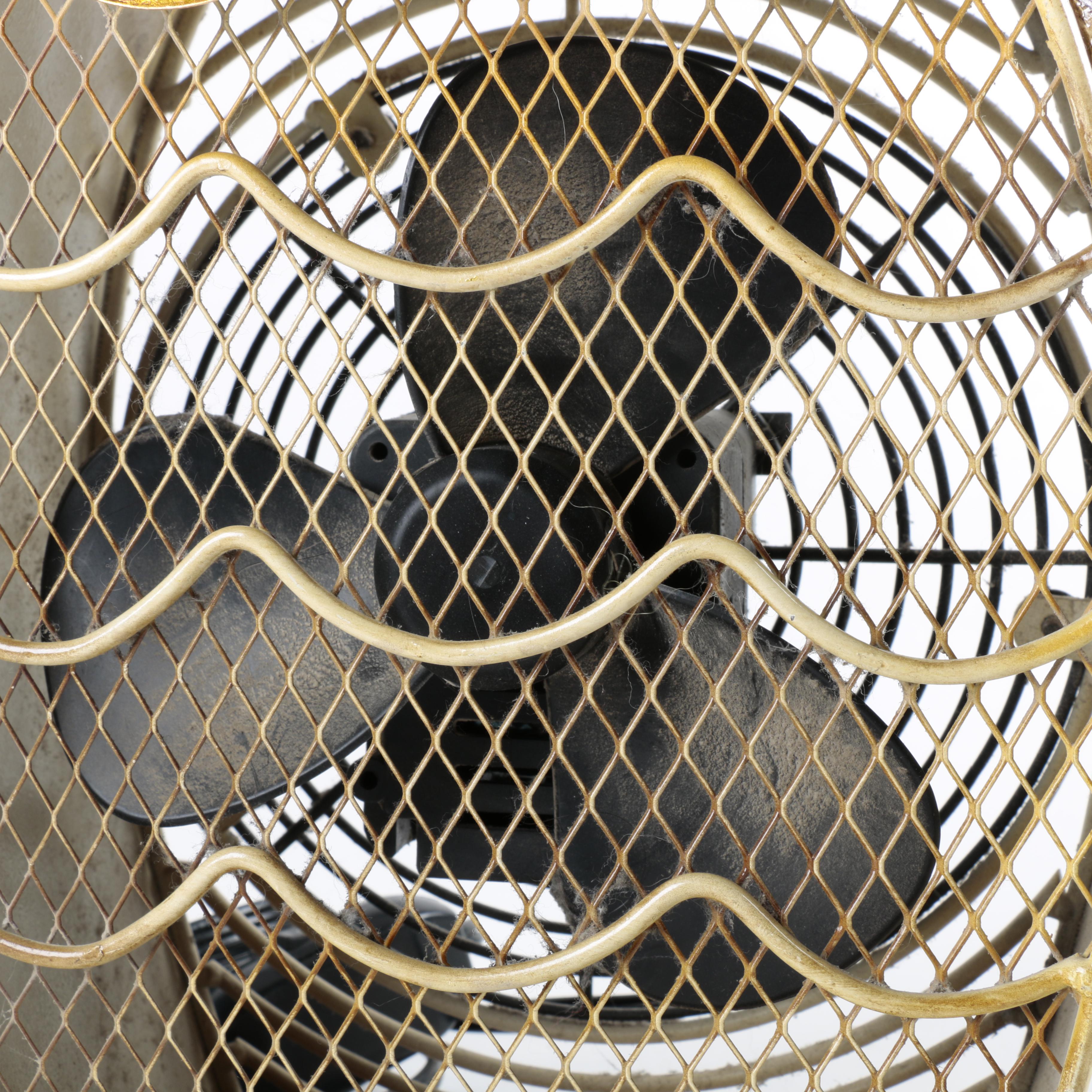 Deco Breeze Metal Owl Fan