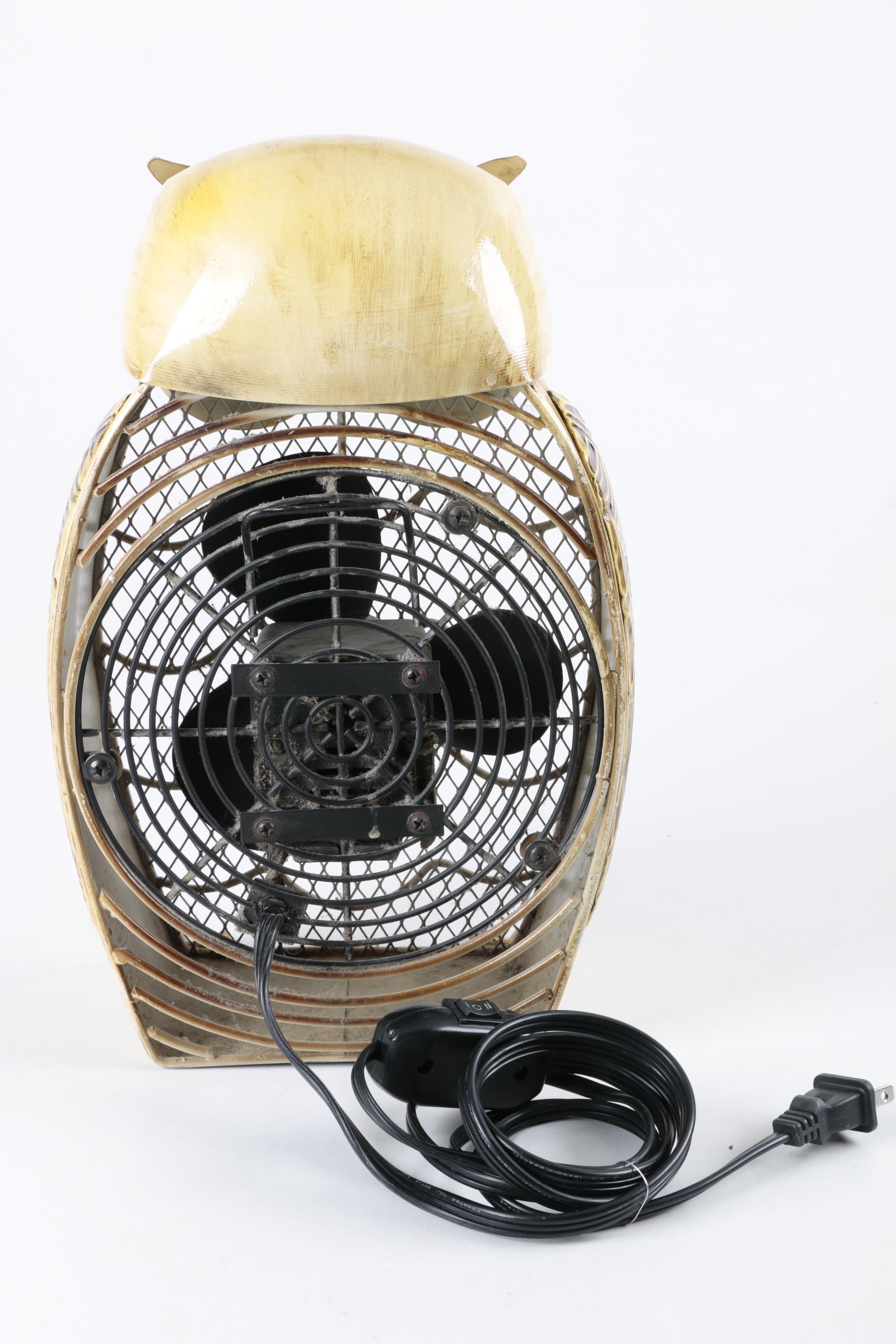 Deco Breeze Metal Owl Fan
