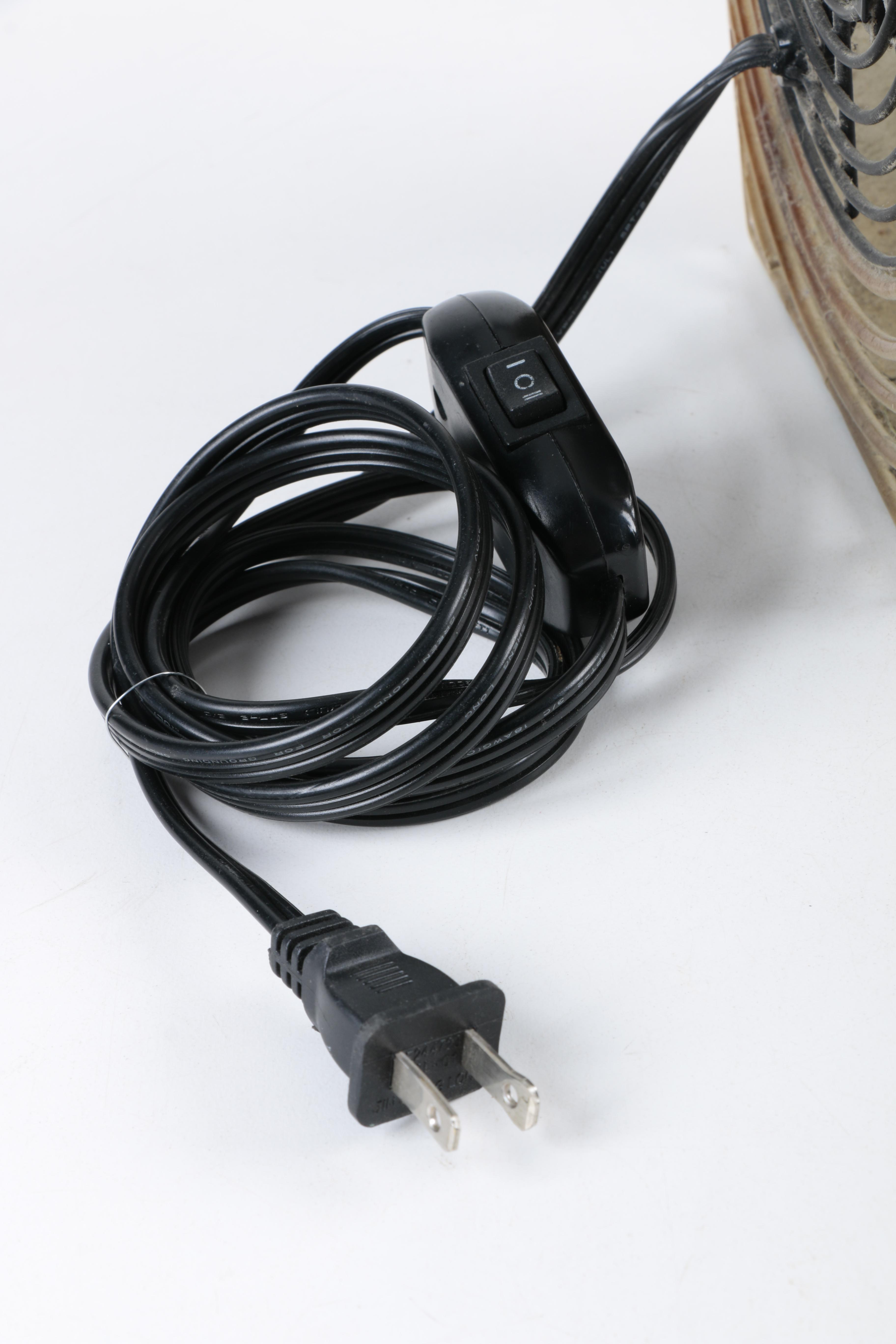 Deco Breeze Metal Owl Fan