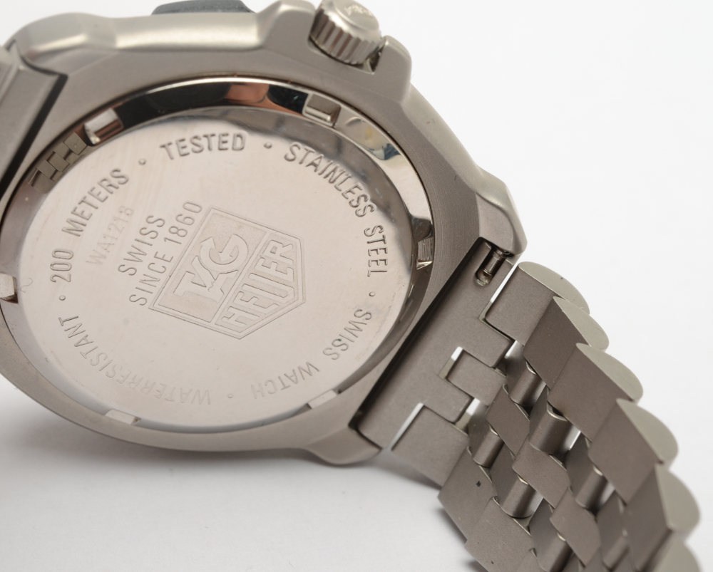 TAG Heuer Professional 200 Meters Quartz Swiss Made Watch