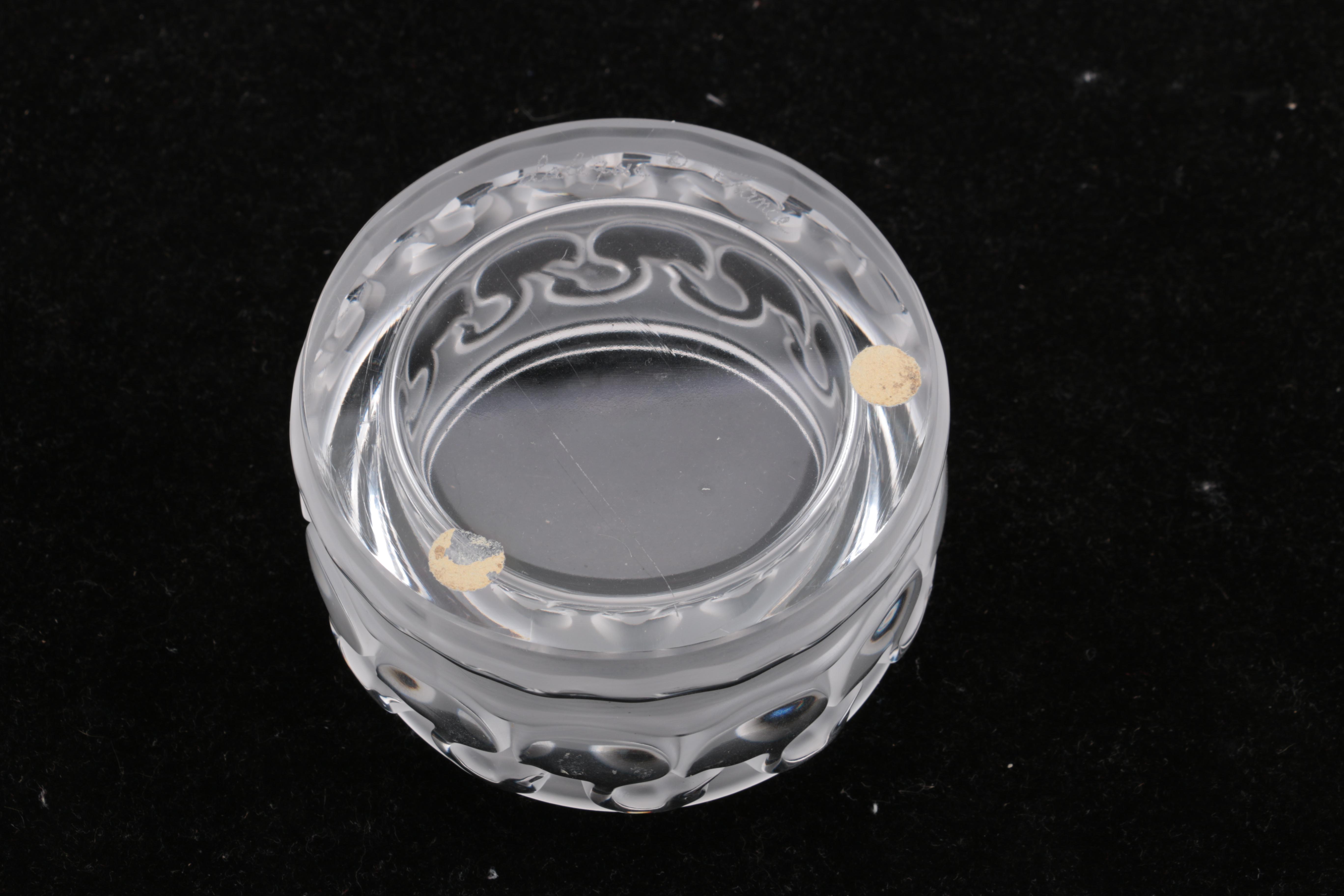 Lalique Crystal Swan Lidded Box