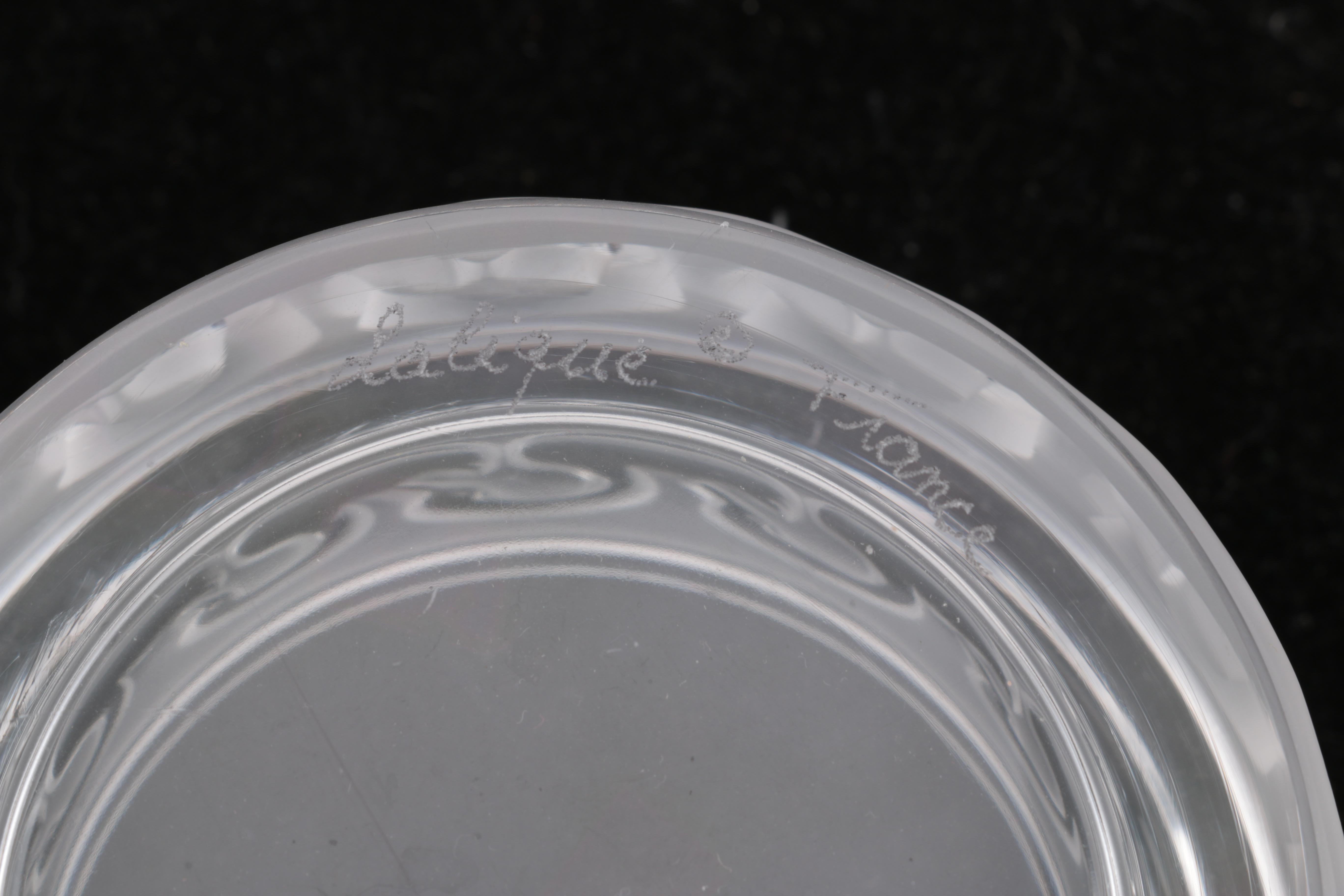 Lalique Crystal Swan Lidded Box