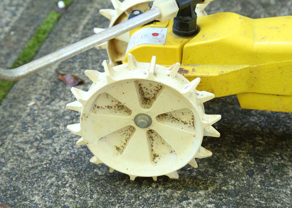 Vintage Sears Craftsman Cast Metal Spinkler