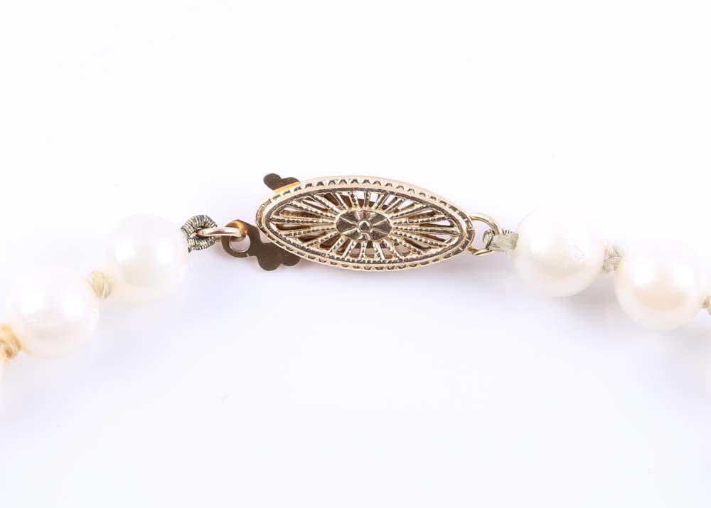 Cultured Pearl Bracelet with 14K Yellow Gold Clasp