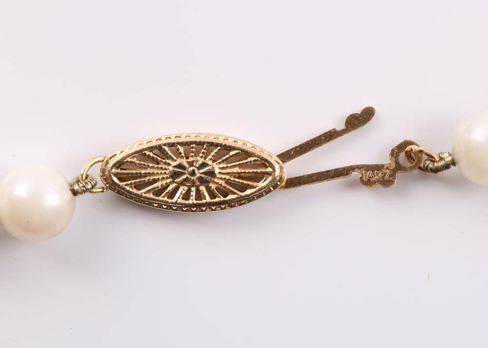 Cultured Pearl Bracelet with 14K Yellow Gold Clasp