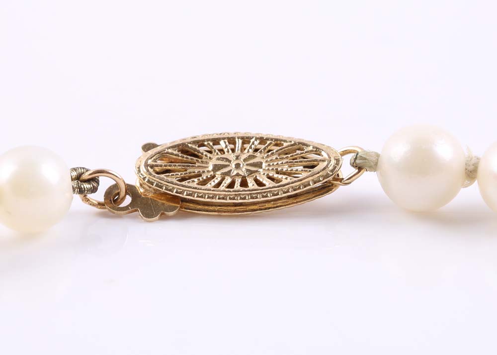 Cultured Pearl Bracelet with 14K Yellow Gold Clasp