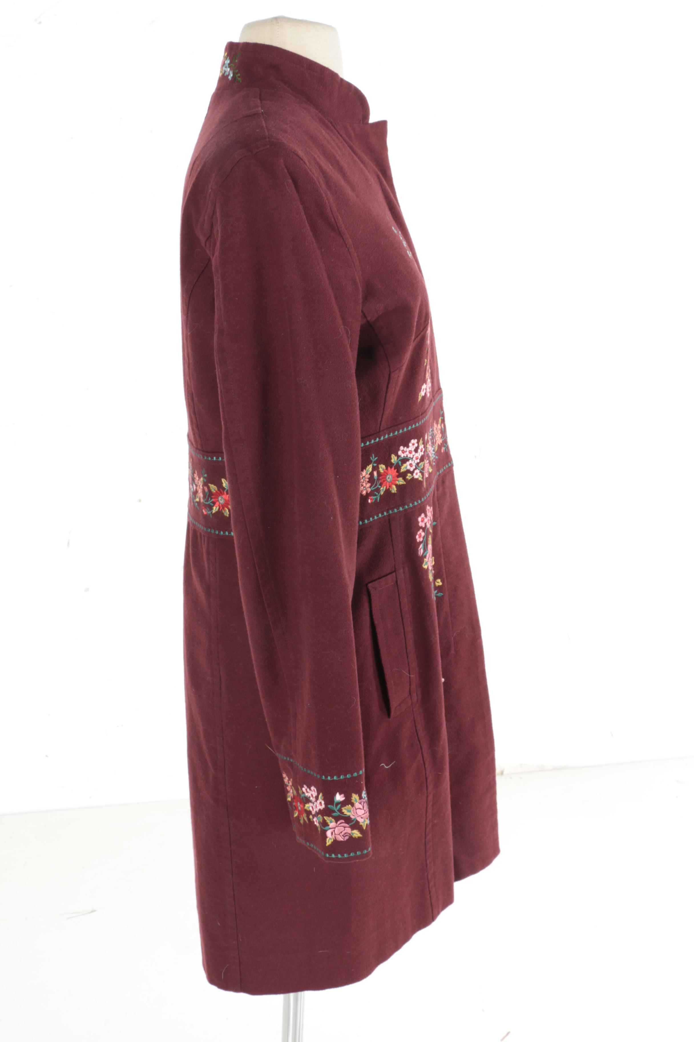 Sleeping on Snow Embroidered Maroon Coat