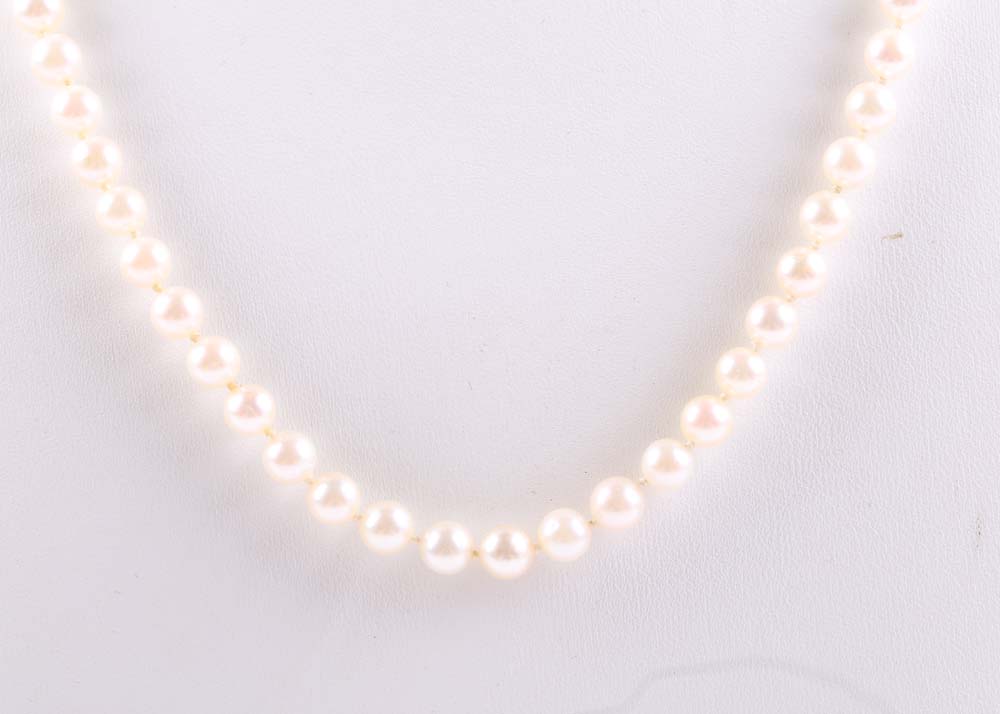 Cultured Pearl Necklace with 14K Yellow Gold Clasp