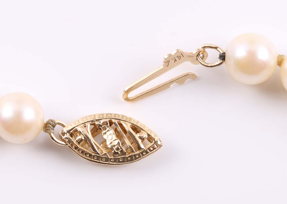 Cultured Pearl Necklace with 14K Yellow Gold Clasp