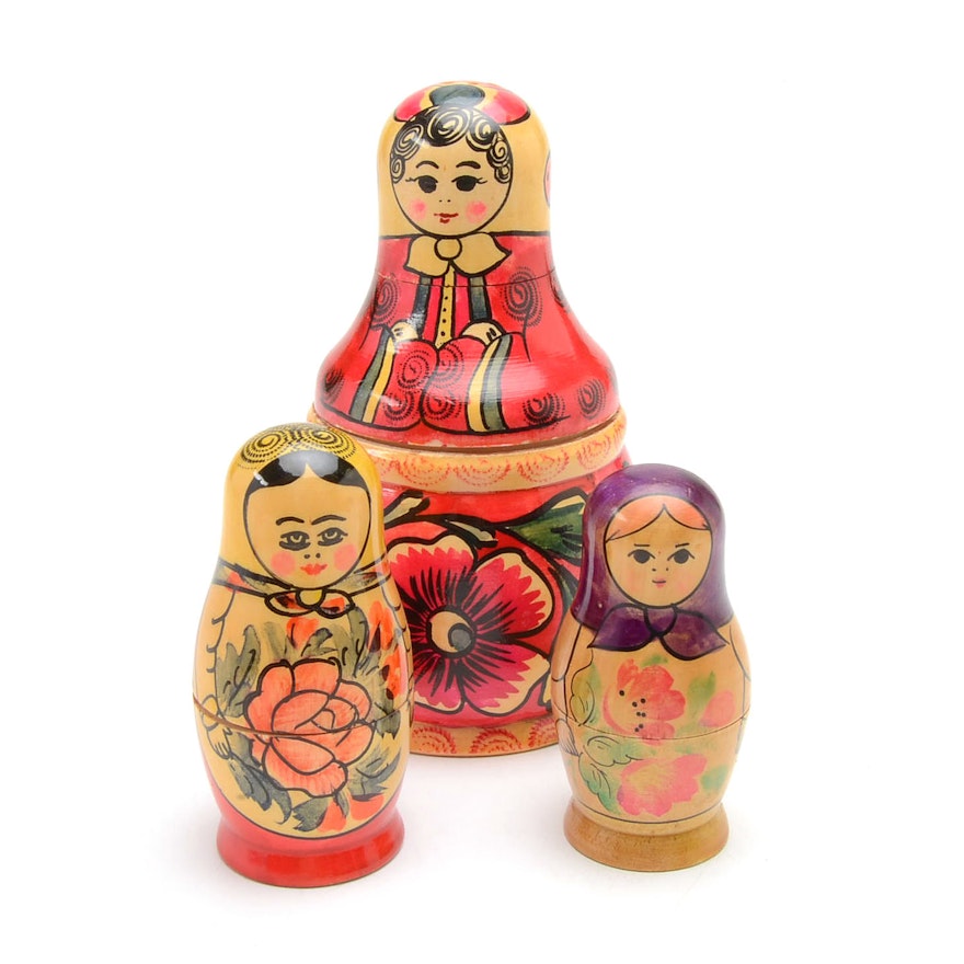 Sets of Russian Nesting Dolls, Salt and Pepper