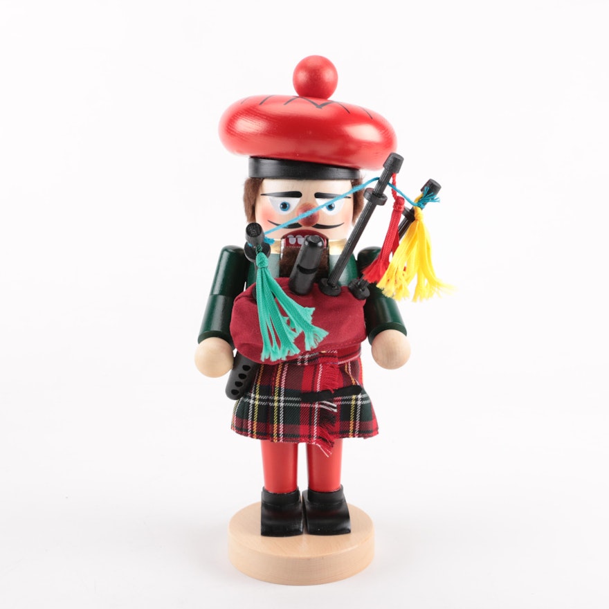 Steinbach Nutcracker with Scottish Bagpipes and Kilt