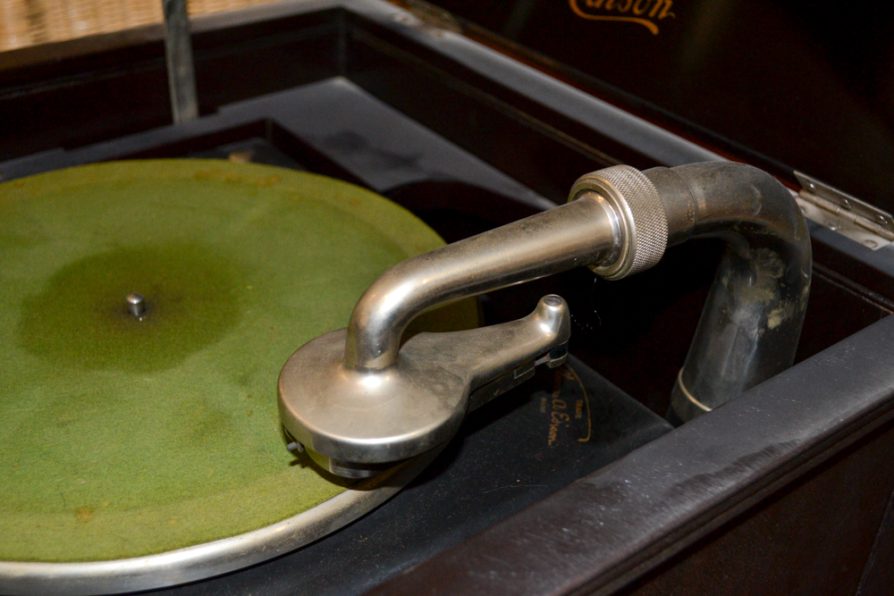 Early 20th Century Edison Diamond Disc Phonograph Player C-150