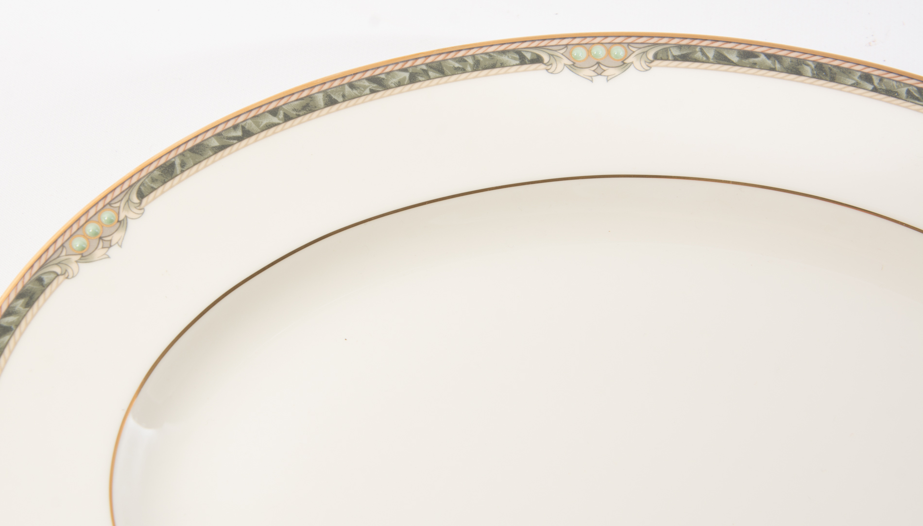Noritake "Covina" Bone China Place Settings
