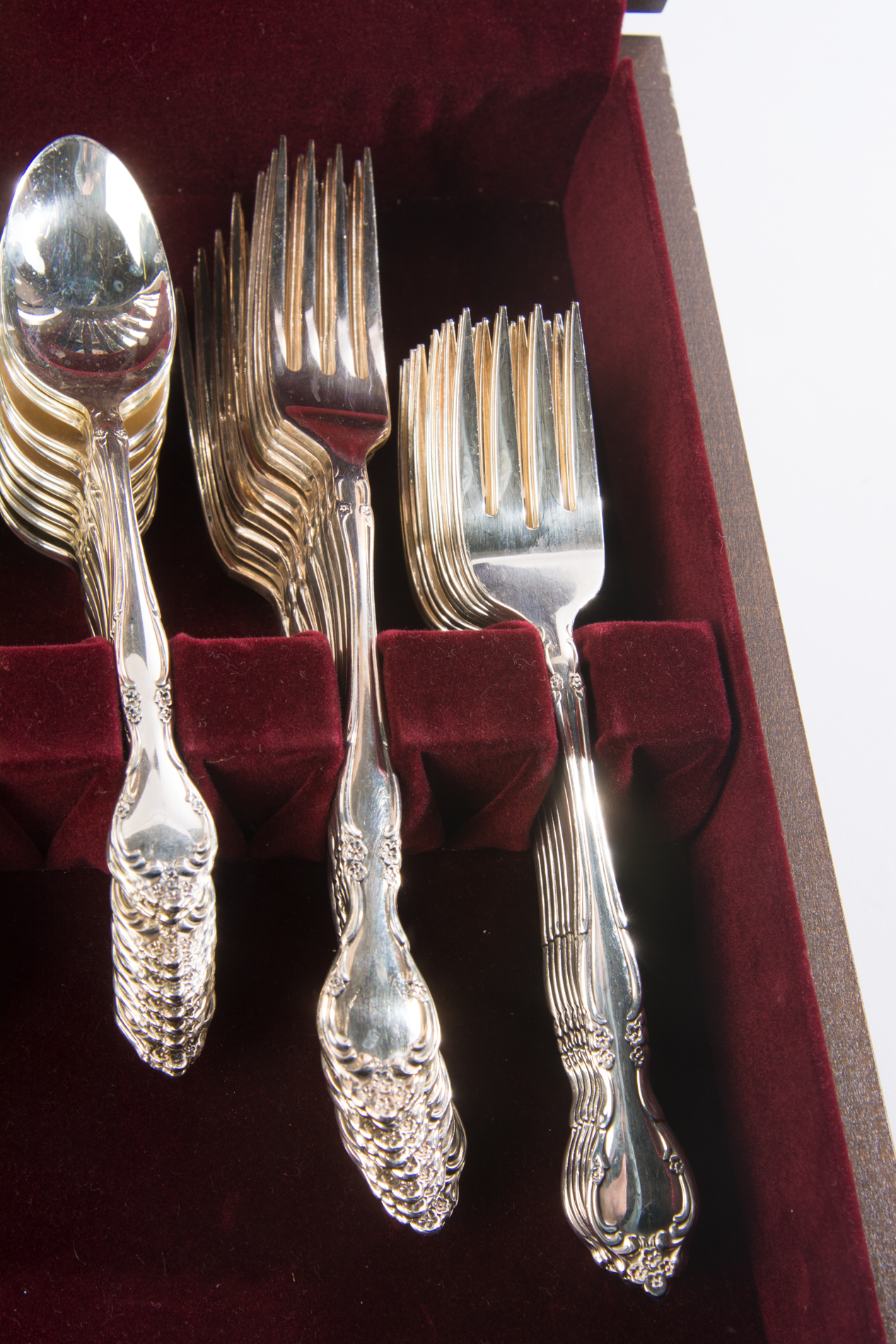 Community "Affection" Stainless Flatware With Chest