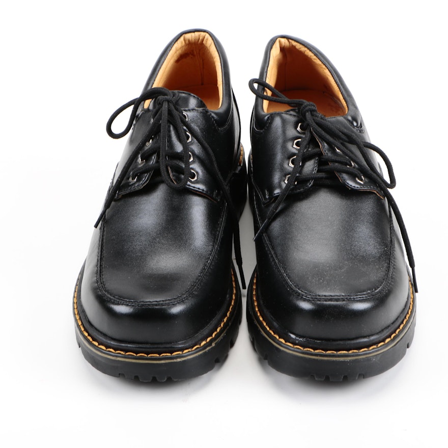 Pair of Men's Constep Shoes