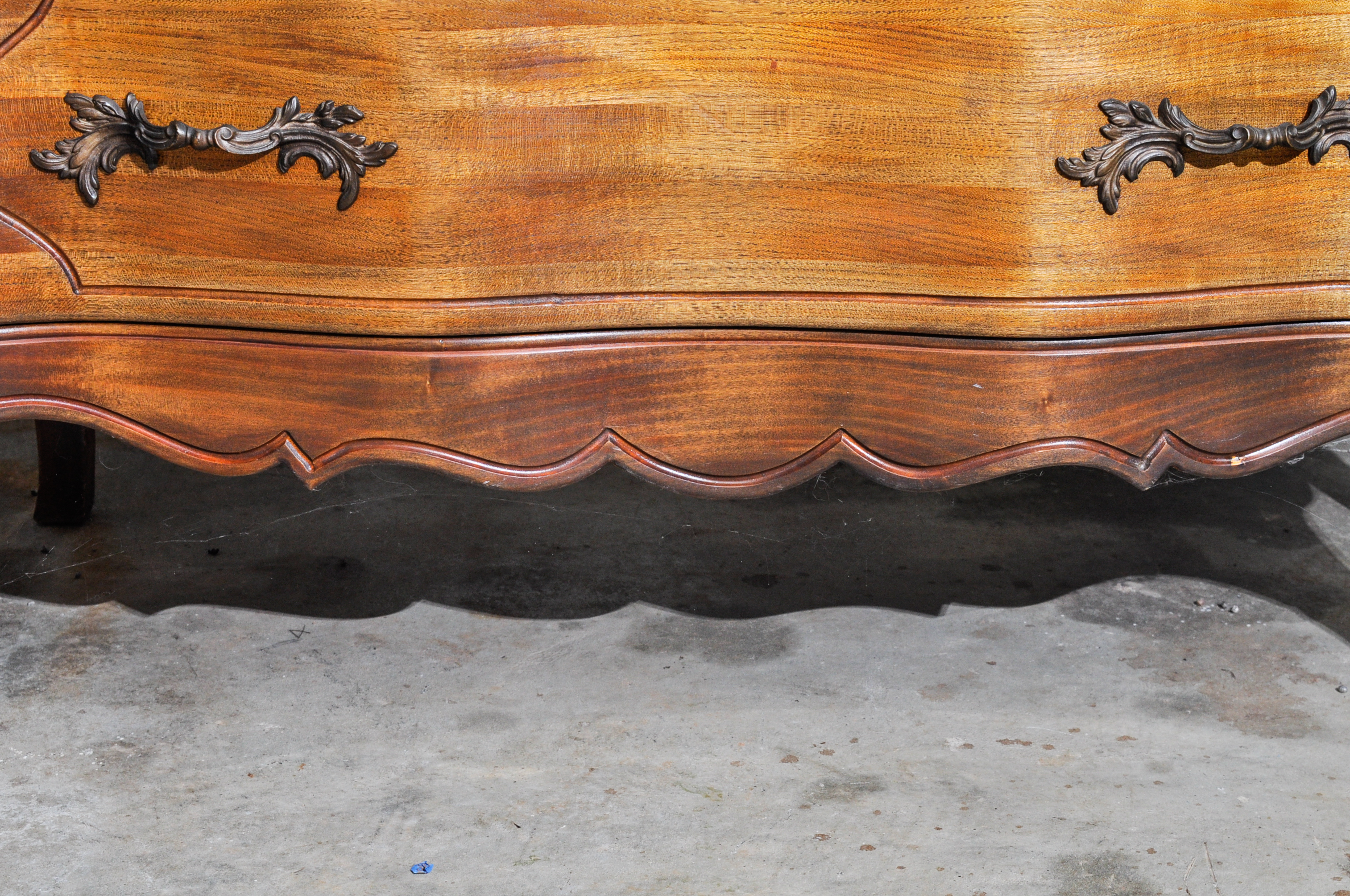 French Provincial Oak Butler Chest of Drawers by Tomlinson