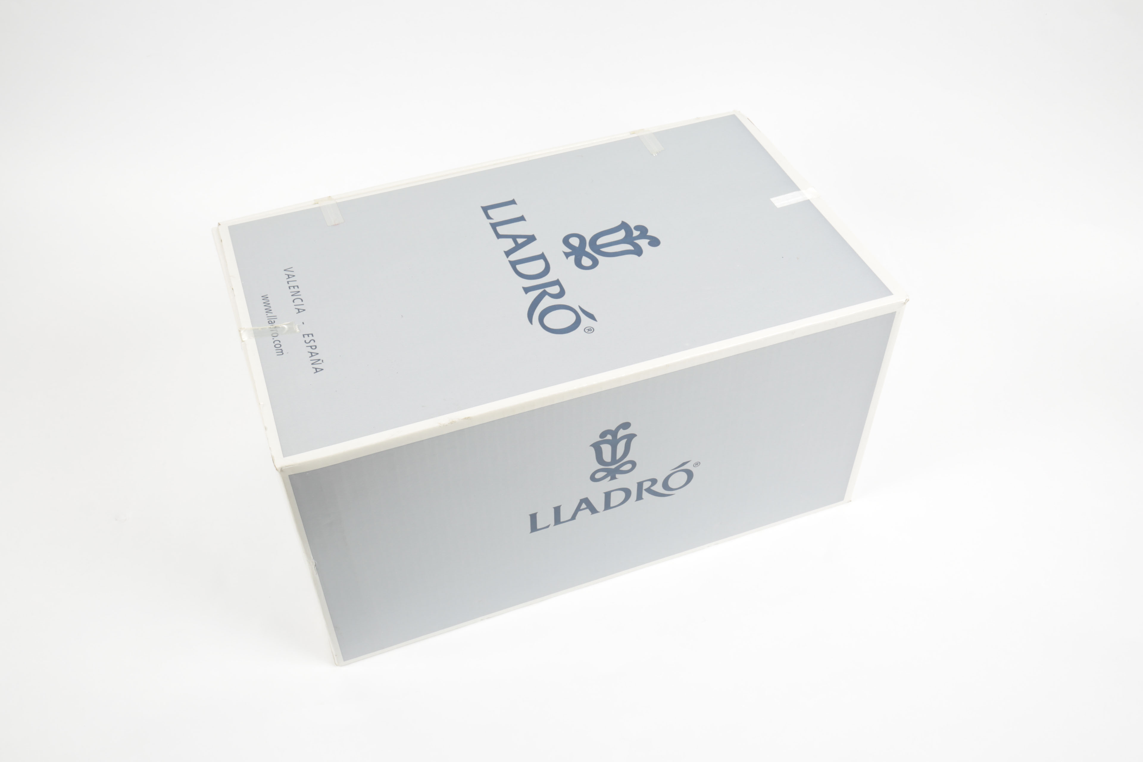 Lladro "Happy Anniversary" Figure