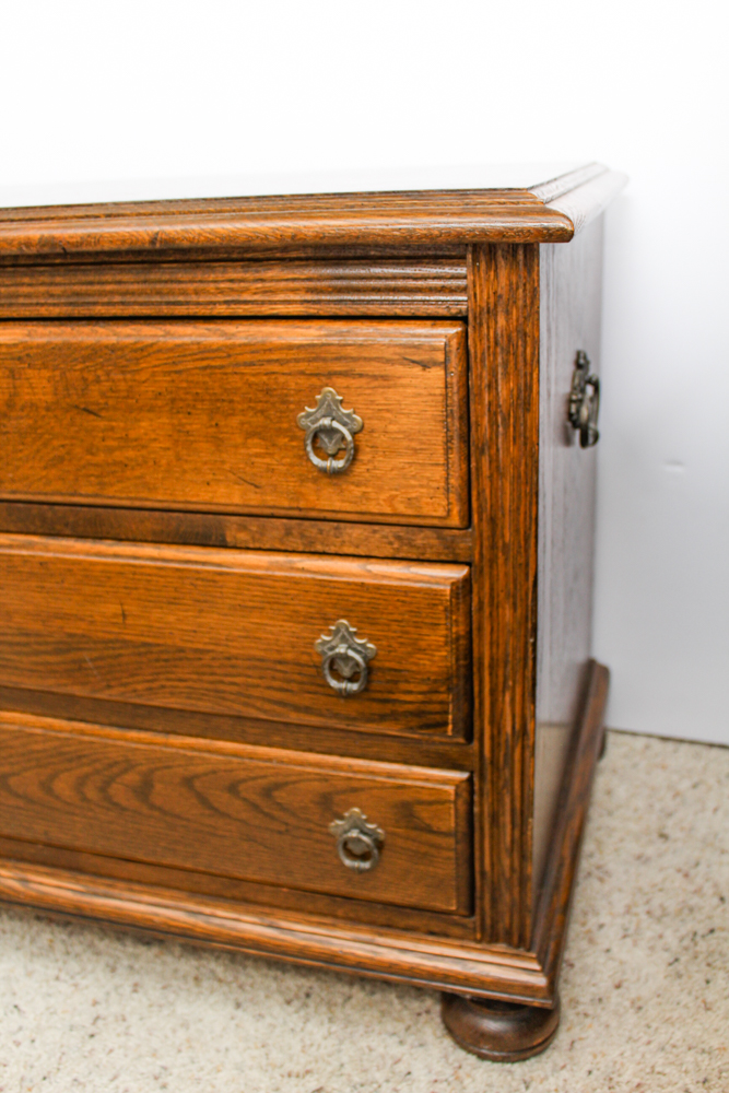 Ethan Allen Oak Side Table