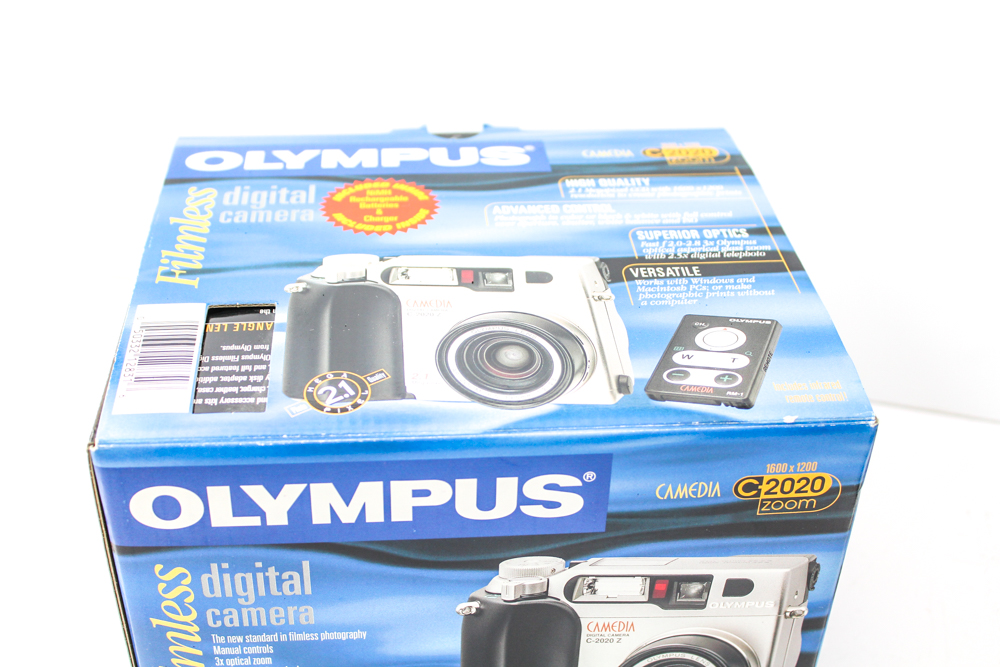Olympus C-2020 Digital Camera