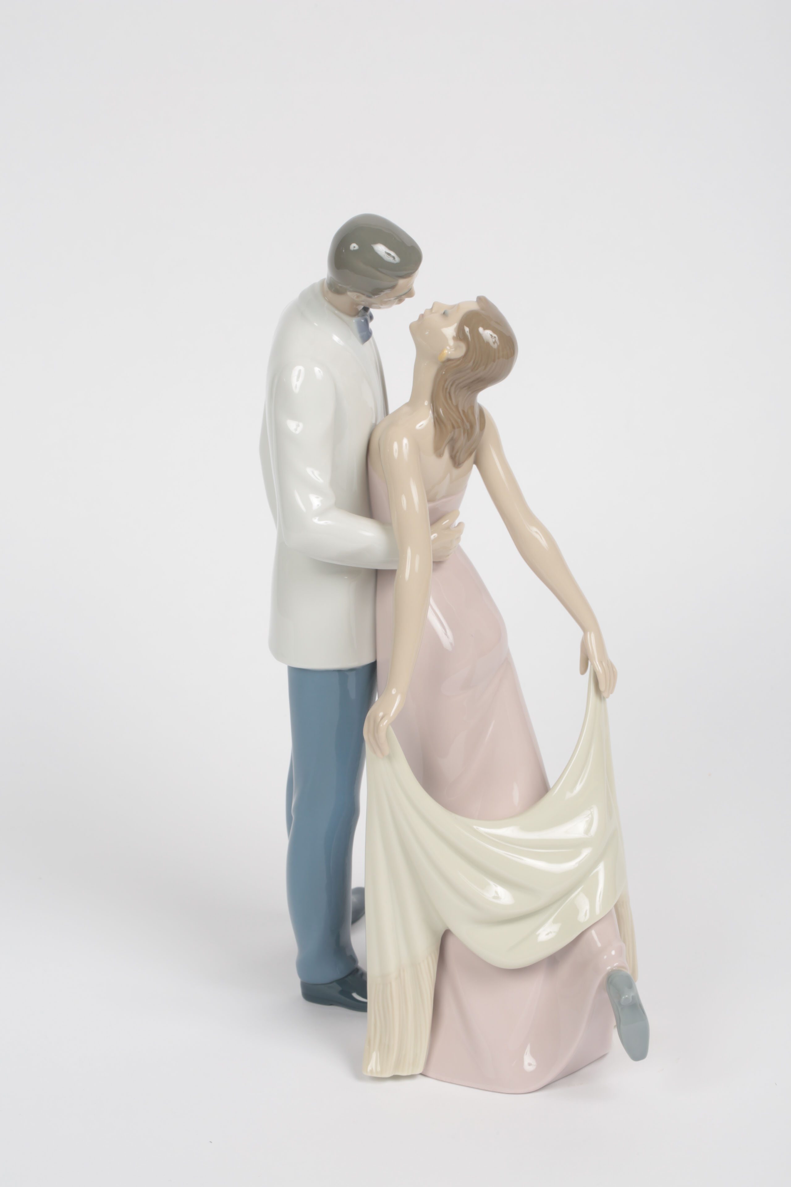 Lladro "Happy Anniversary" Figure