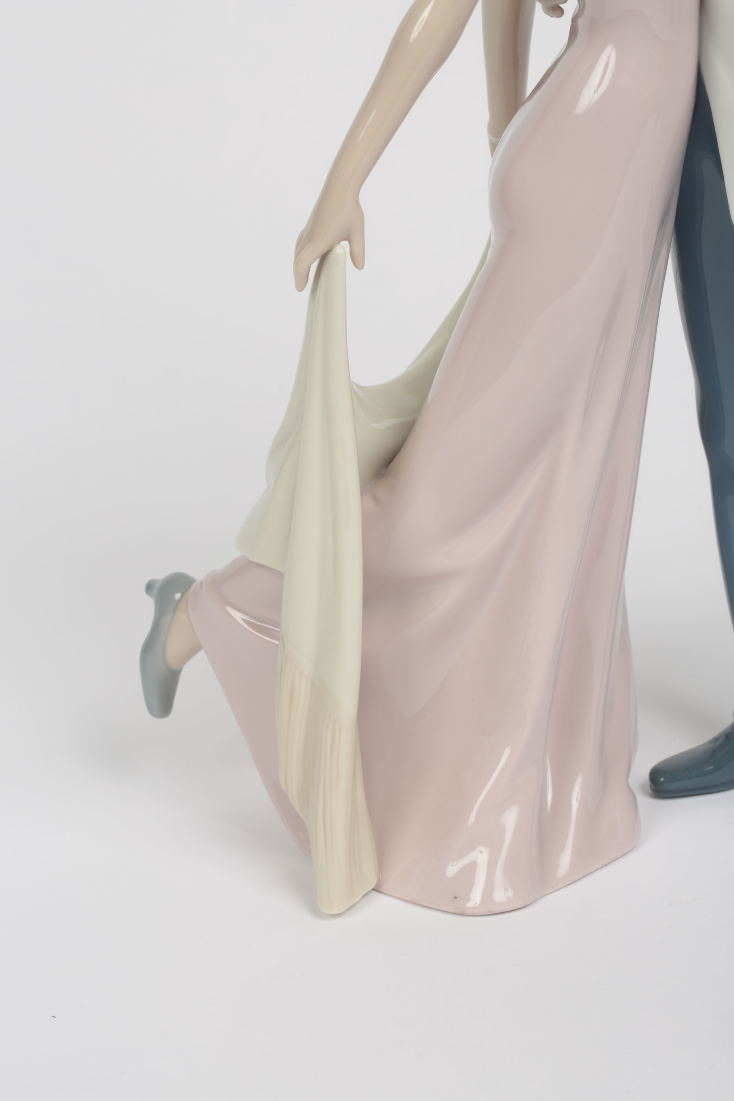 Lladro "Happy Anniversary" Figure